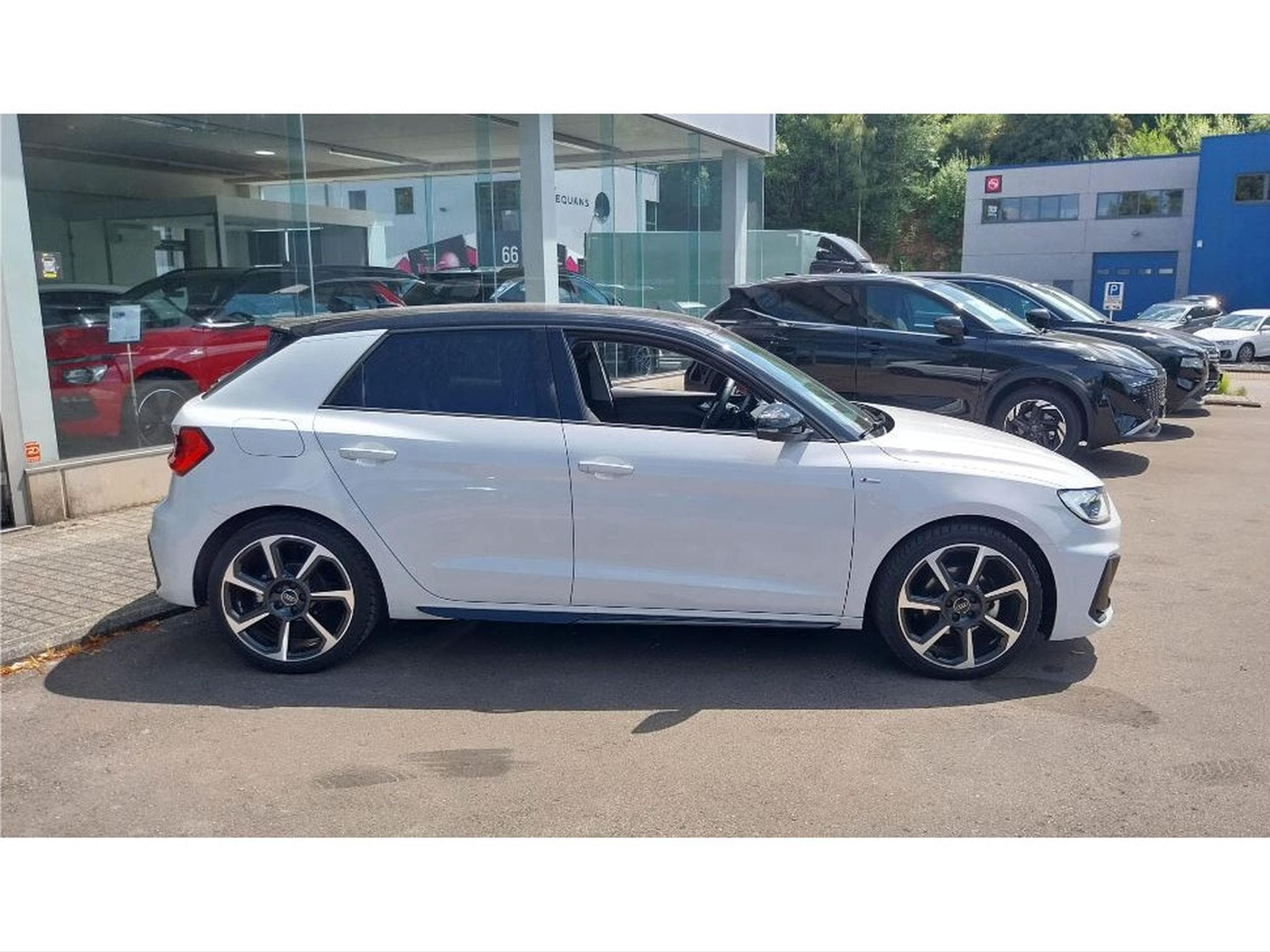 Audi A1 Sportback 30 TFSI S-TRONIC S line Adrénaline Black Edition (2025) - Photo 2