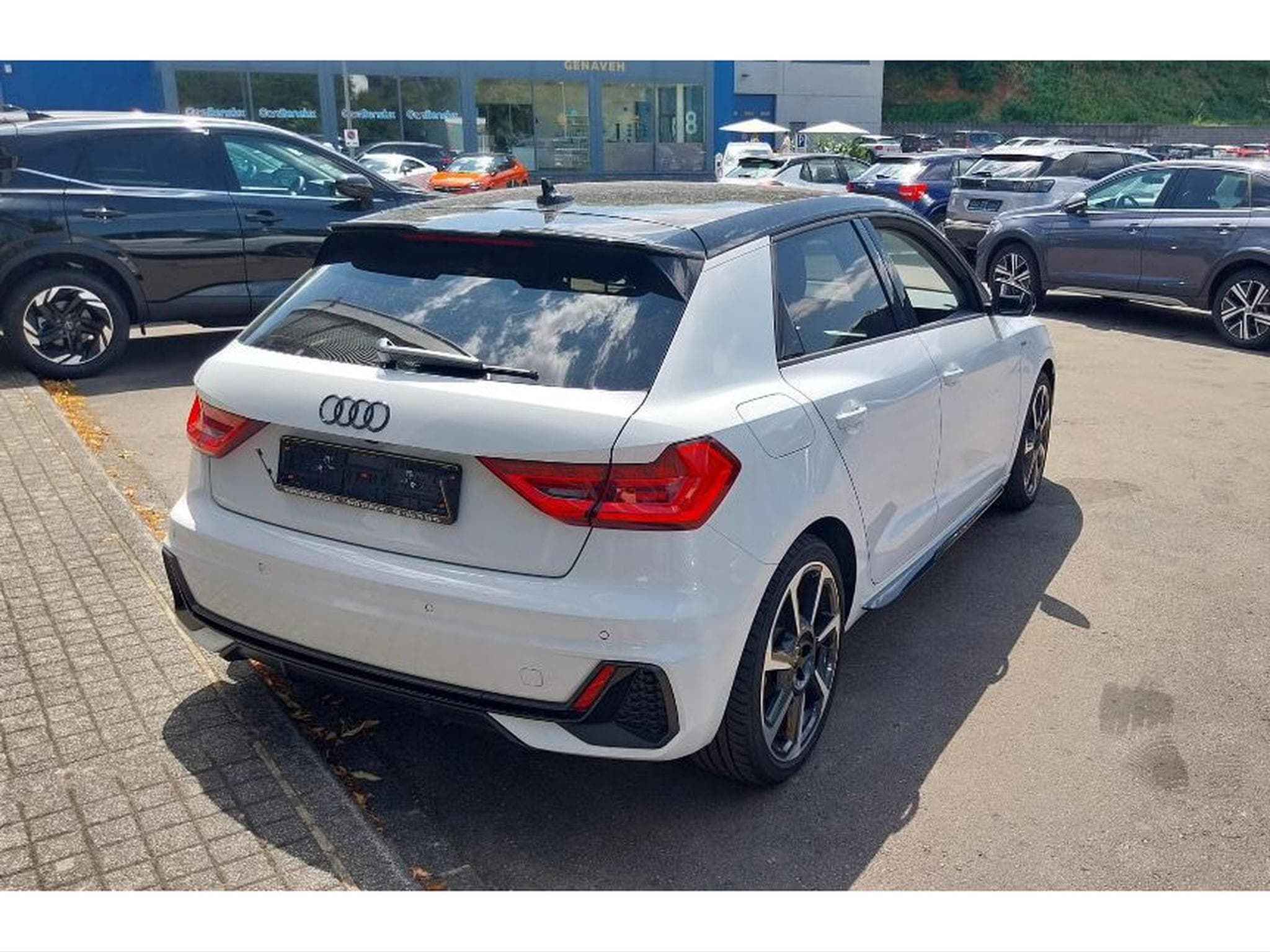 Audi A1 Sportback 30 TFSI S-TRONIC S line Adrénaline Black Edition (2025) - Photo 3