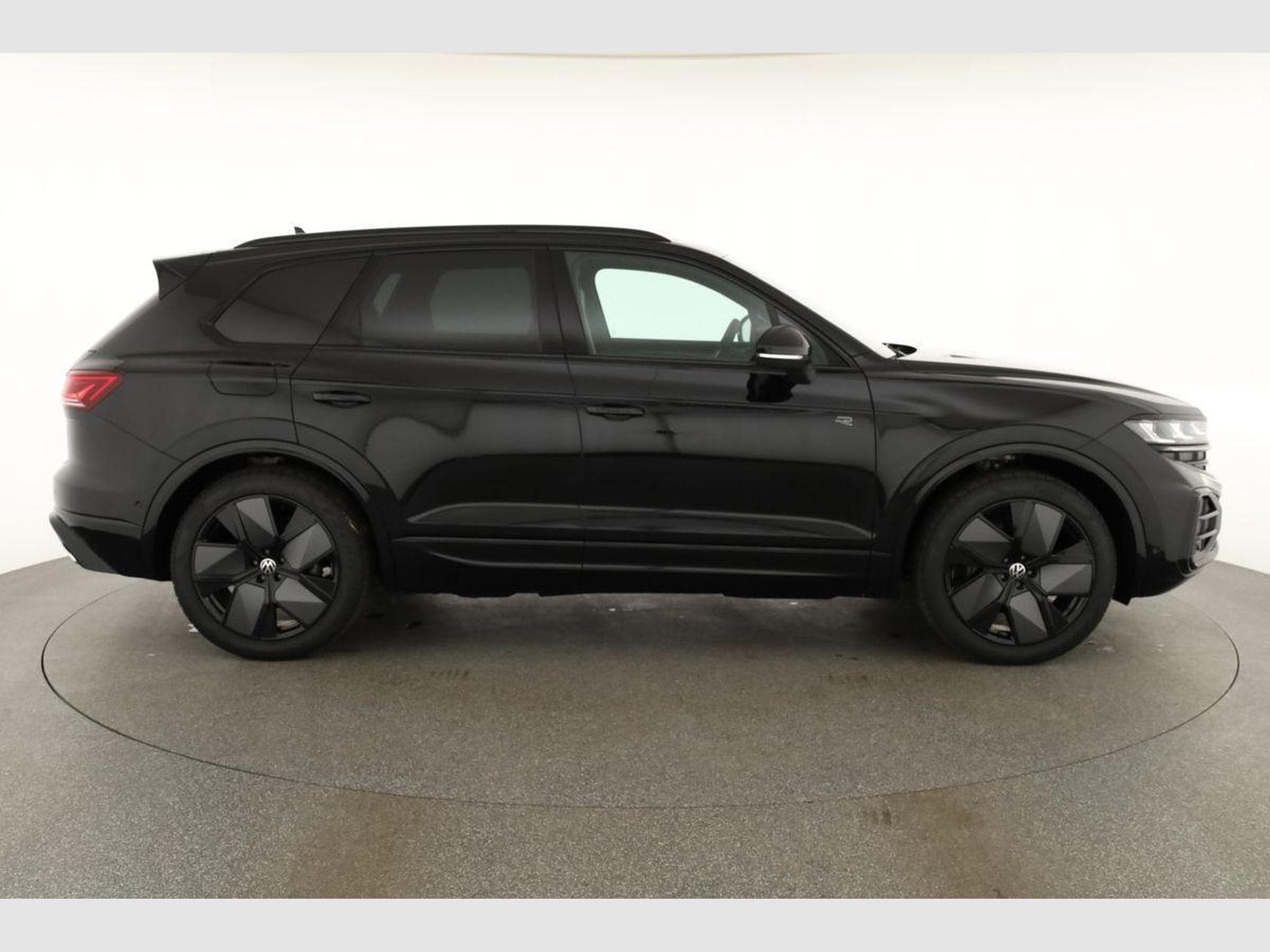 VW Touareg 3.0 TDI 210 kW 4Motion R-Line Final Edition (2026) - Photo 24