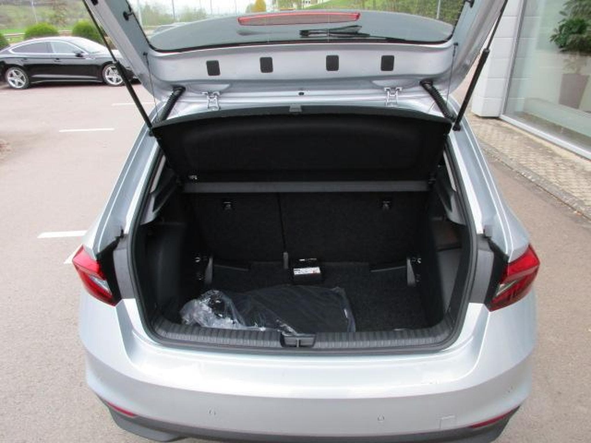 Skoda Fabia Selection 1.0 TSI (2024) - Photo 8