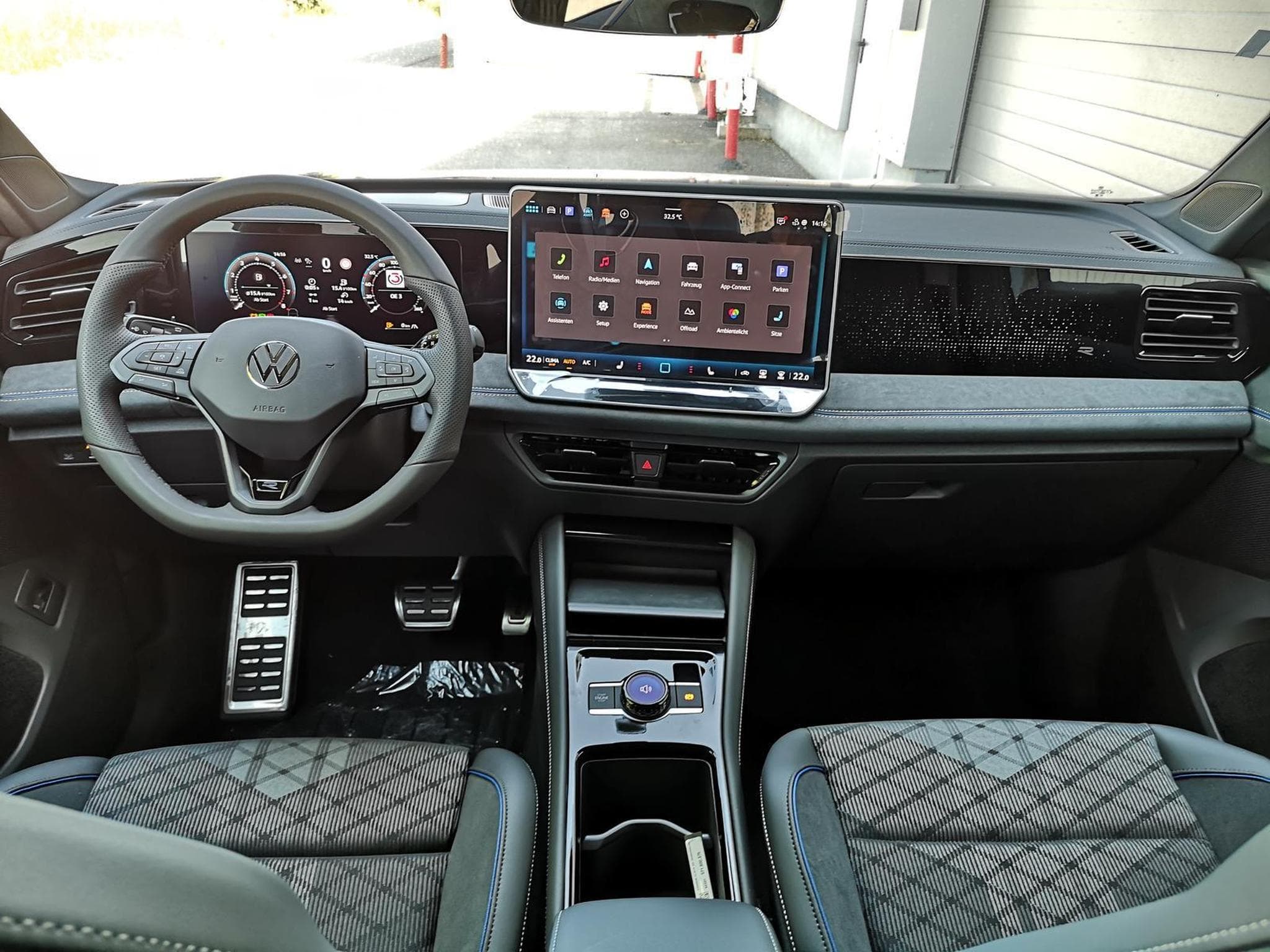 VW Tiguan 2.0 TSI 195 kW 4Motion R-Line 195 (2026) - Photo 7