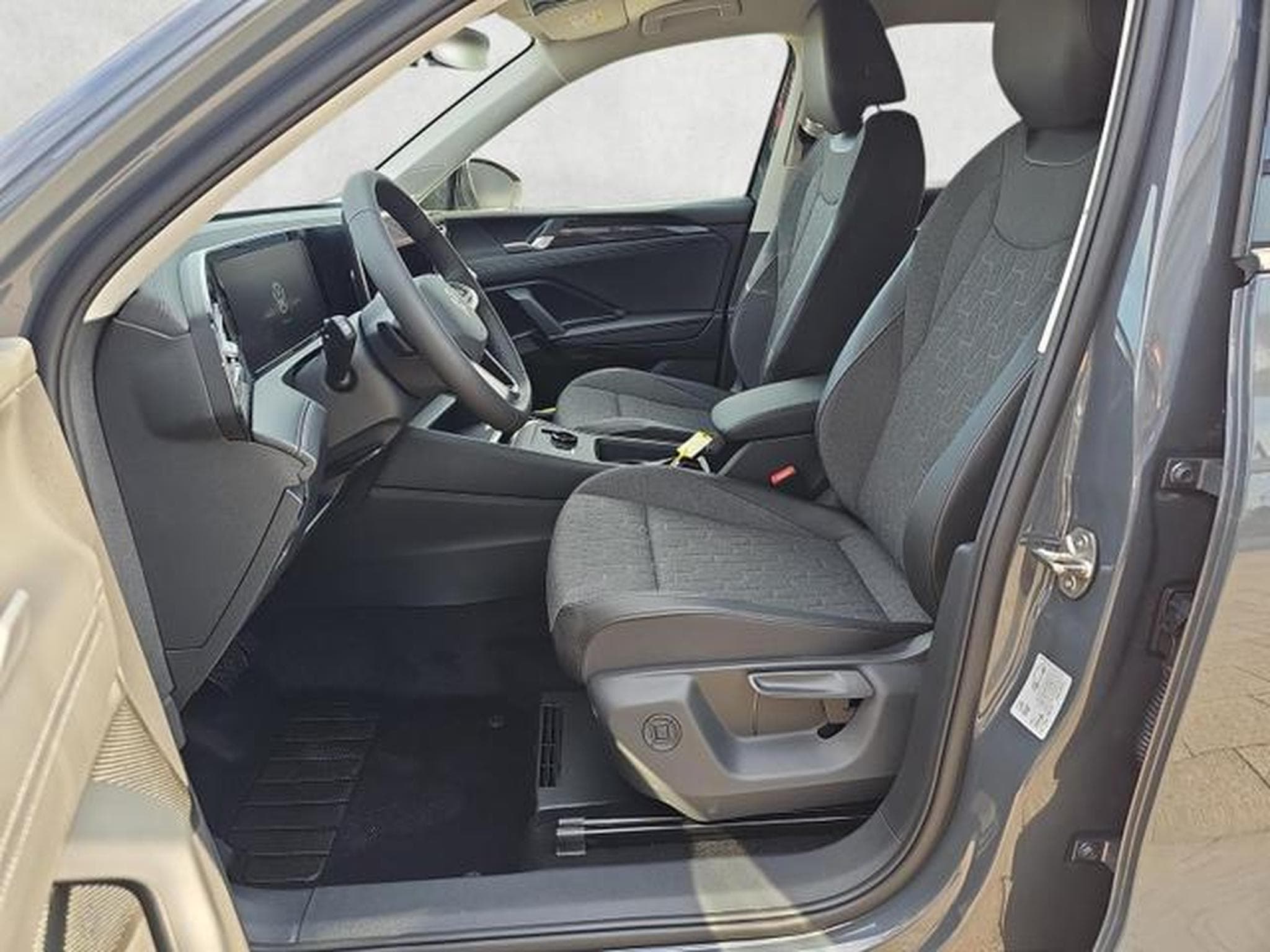 VW Tiguan 1.5 eTSI 110 kW Life (2026) - Photo 9