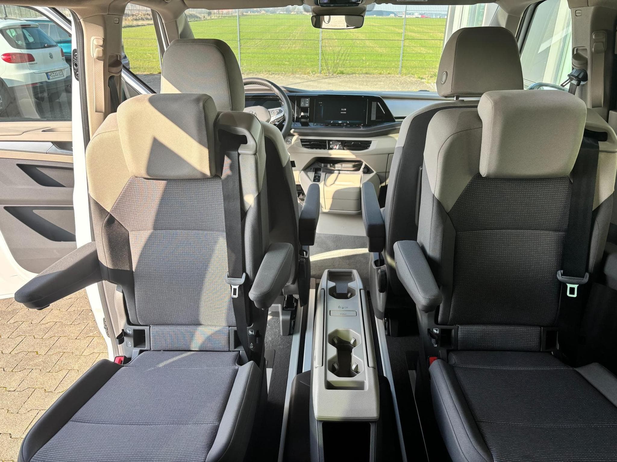 VW T7 Business (2026) - Photo 10