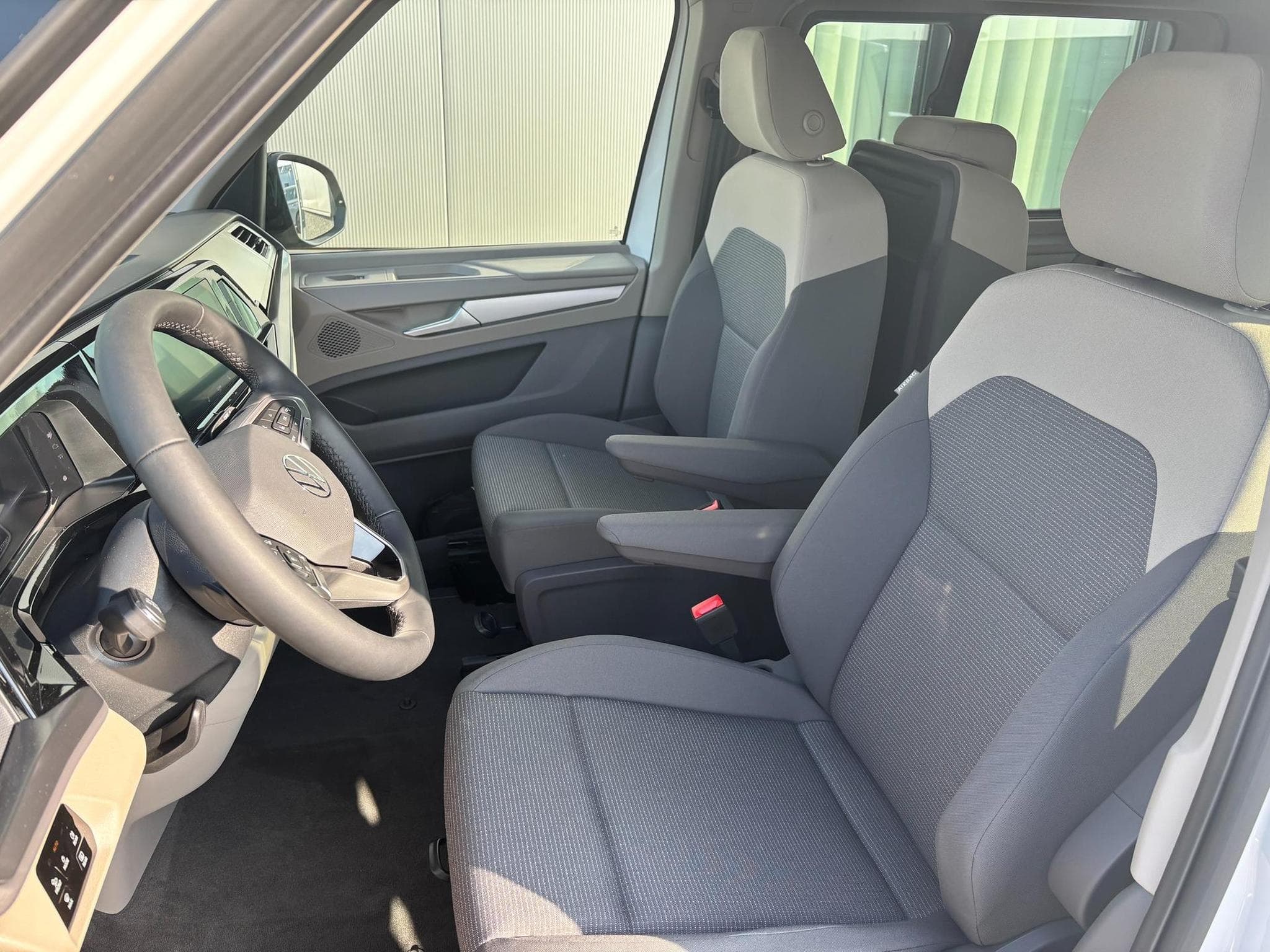 VW T7 Business (2026) - Photo 8