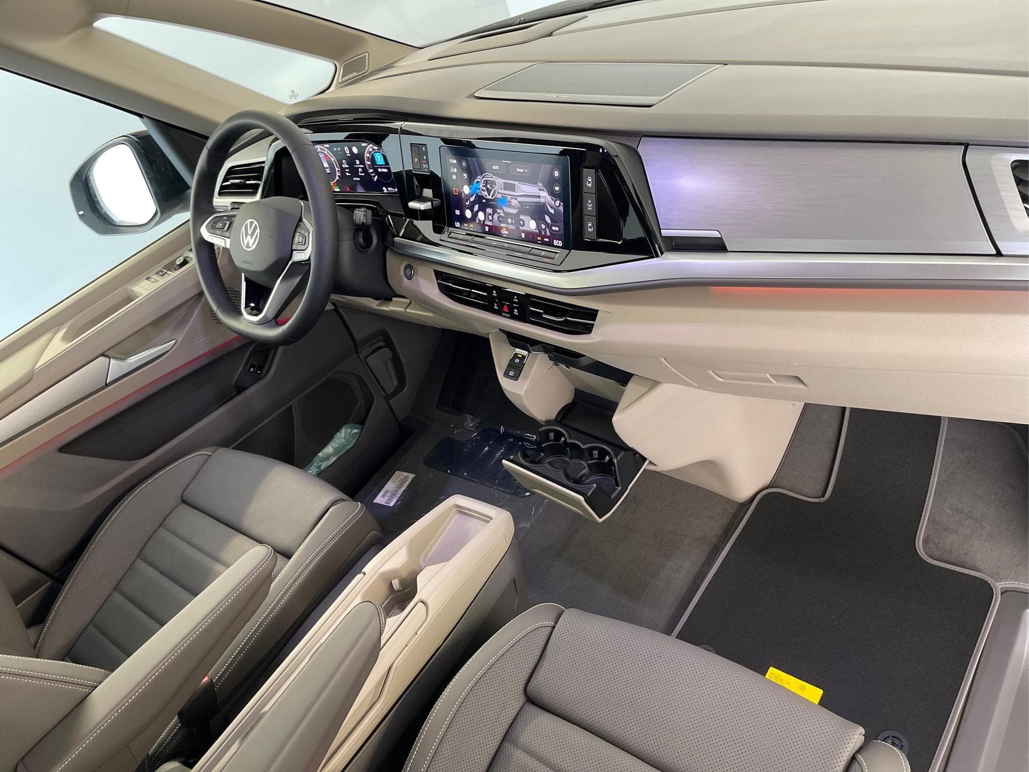 VW T7 Style (2026) - Photo 14