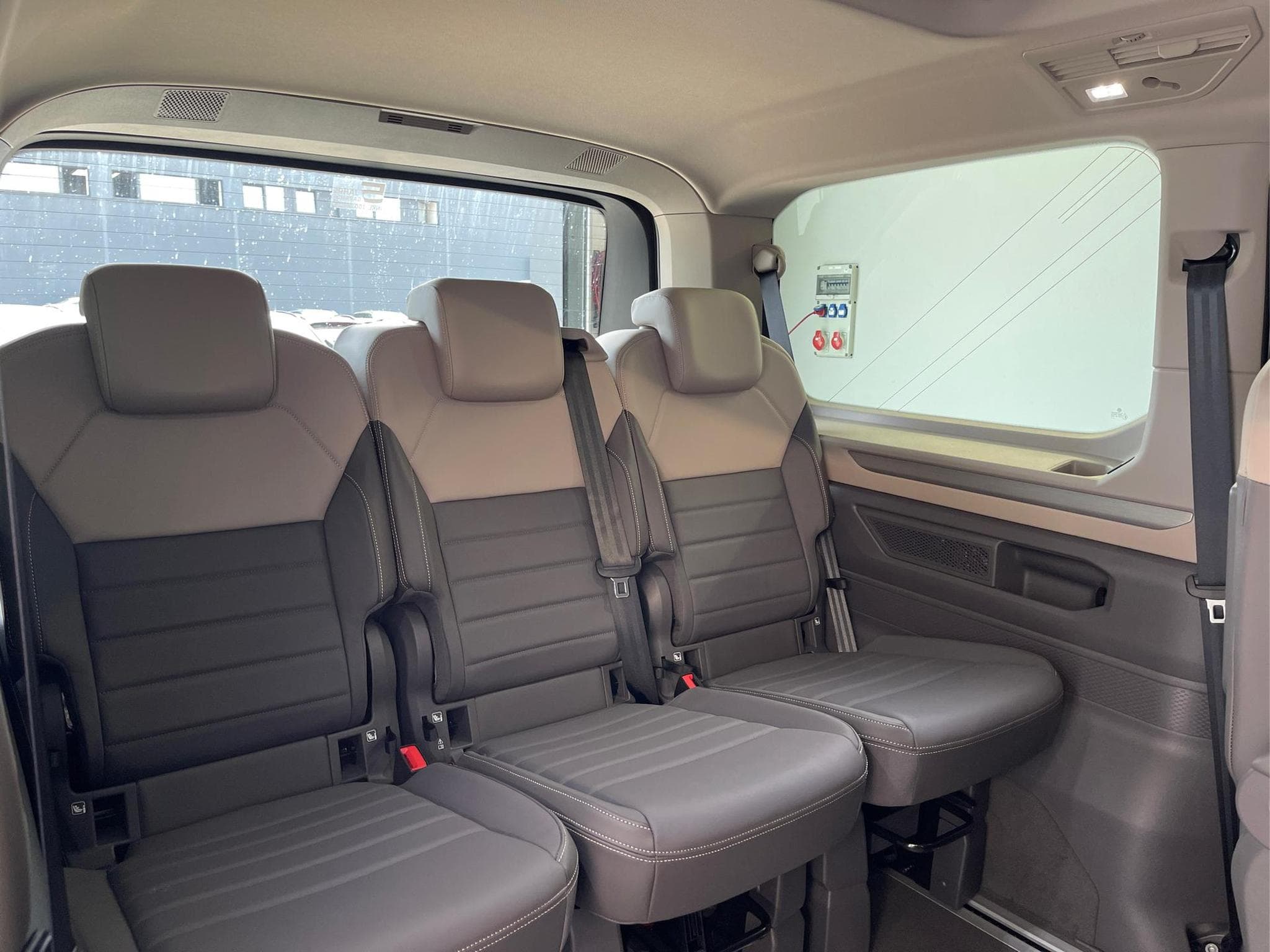 VW T7 Style (2026) - Photo 18