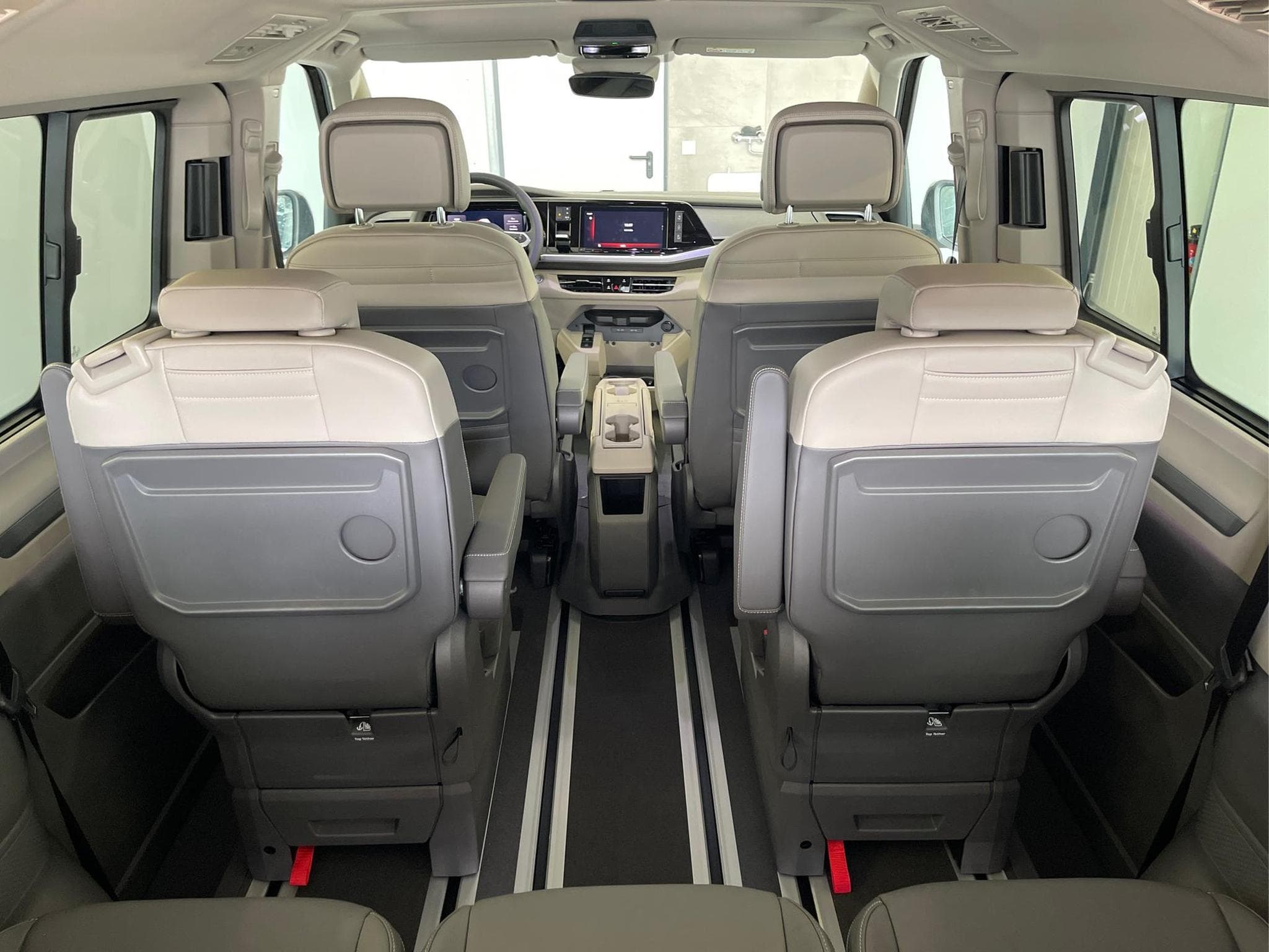 VW T7 Style (2026) - Photo 22
