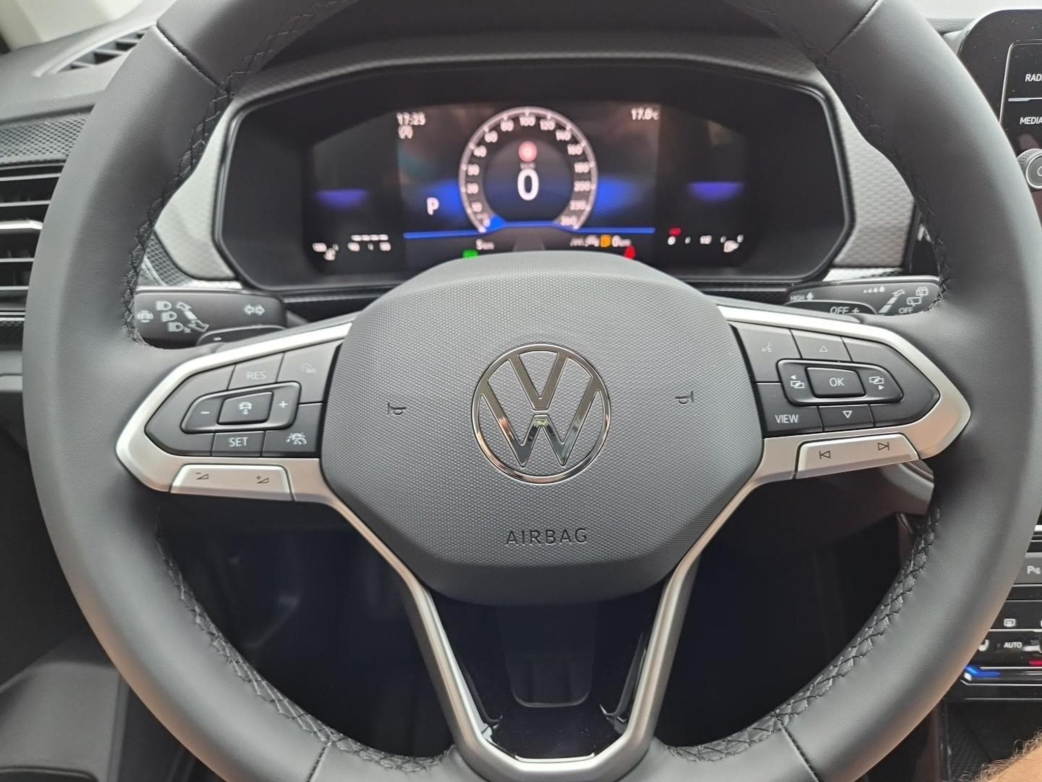 VW T-Cross 1.0 TSI 116PS (2026) - Photo 17