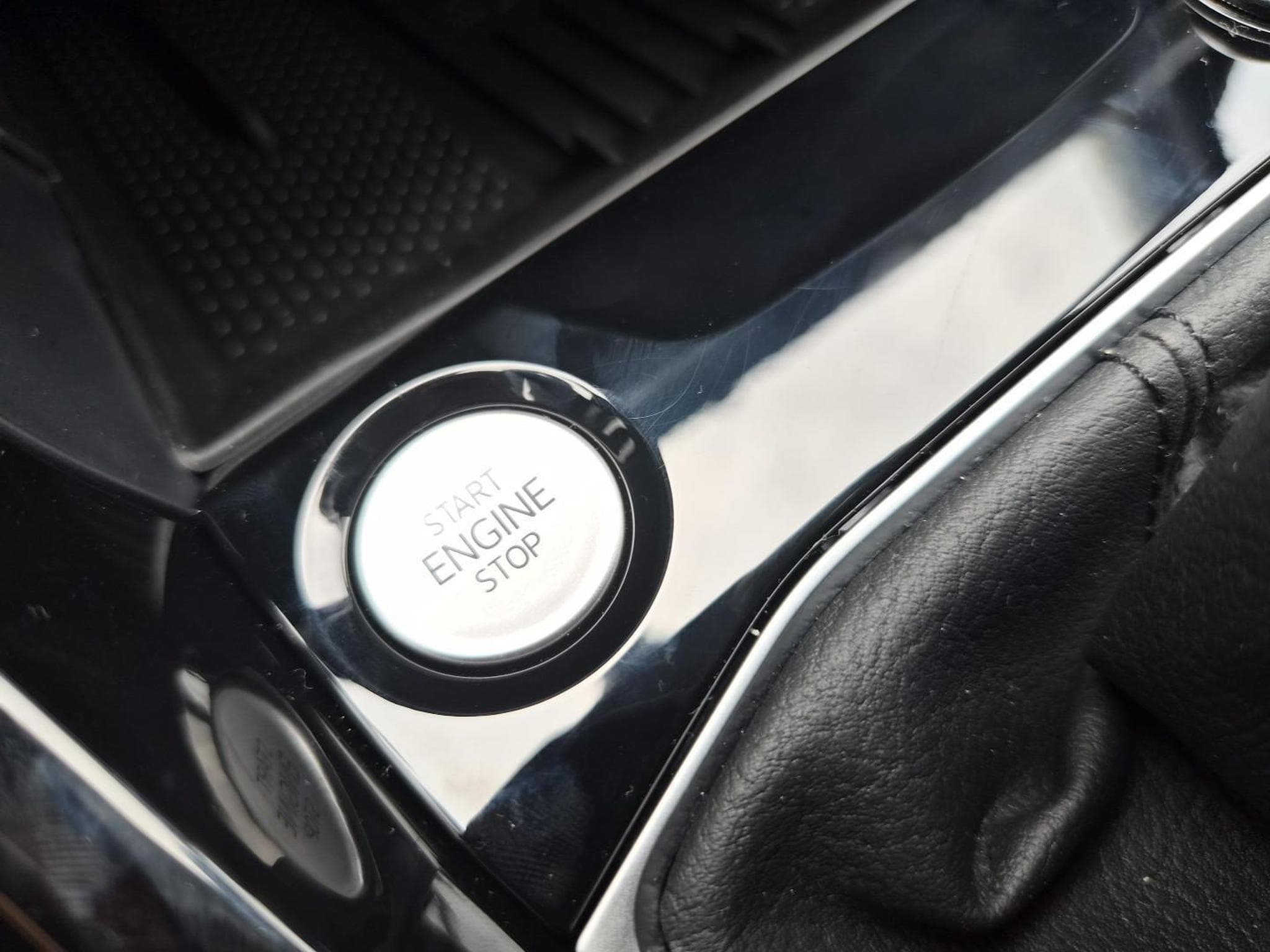 VW T-Cross 1.0 TSI 116PS (2026) - Photo 24