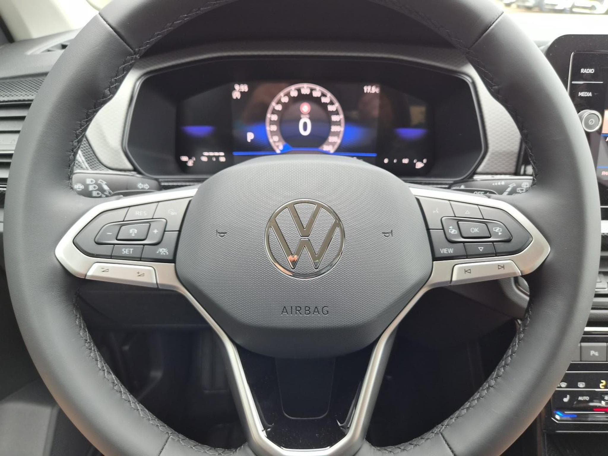 VW T-Cross 1.0 TSI 116PS (2026) - Photo 17