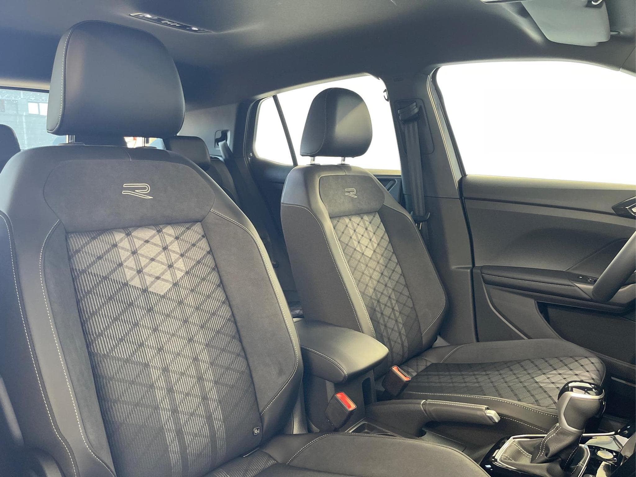 VW T-Cross R-Line (2026) - Photo 13
