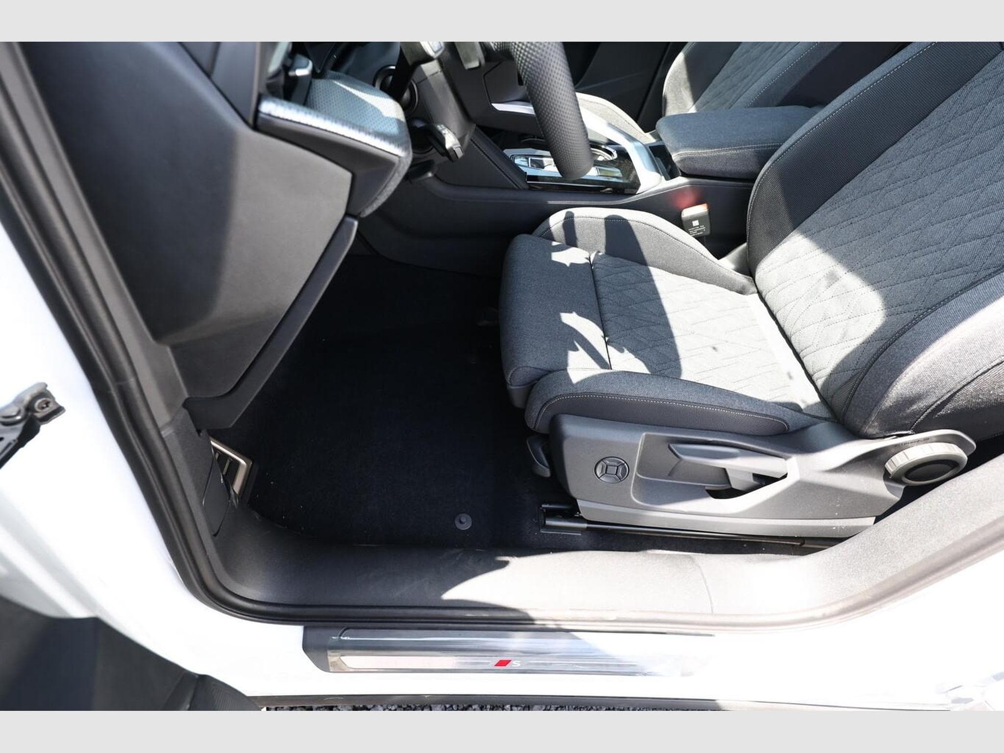 Audi Q5 Sportback S line (2026) - Photo 13