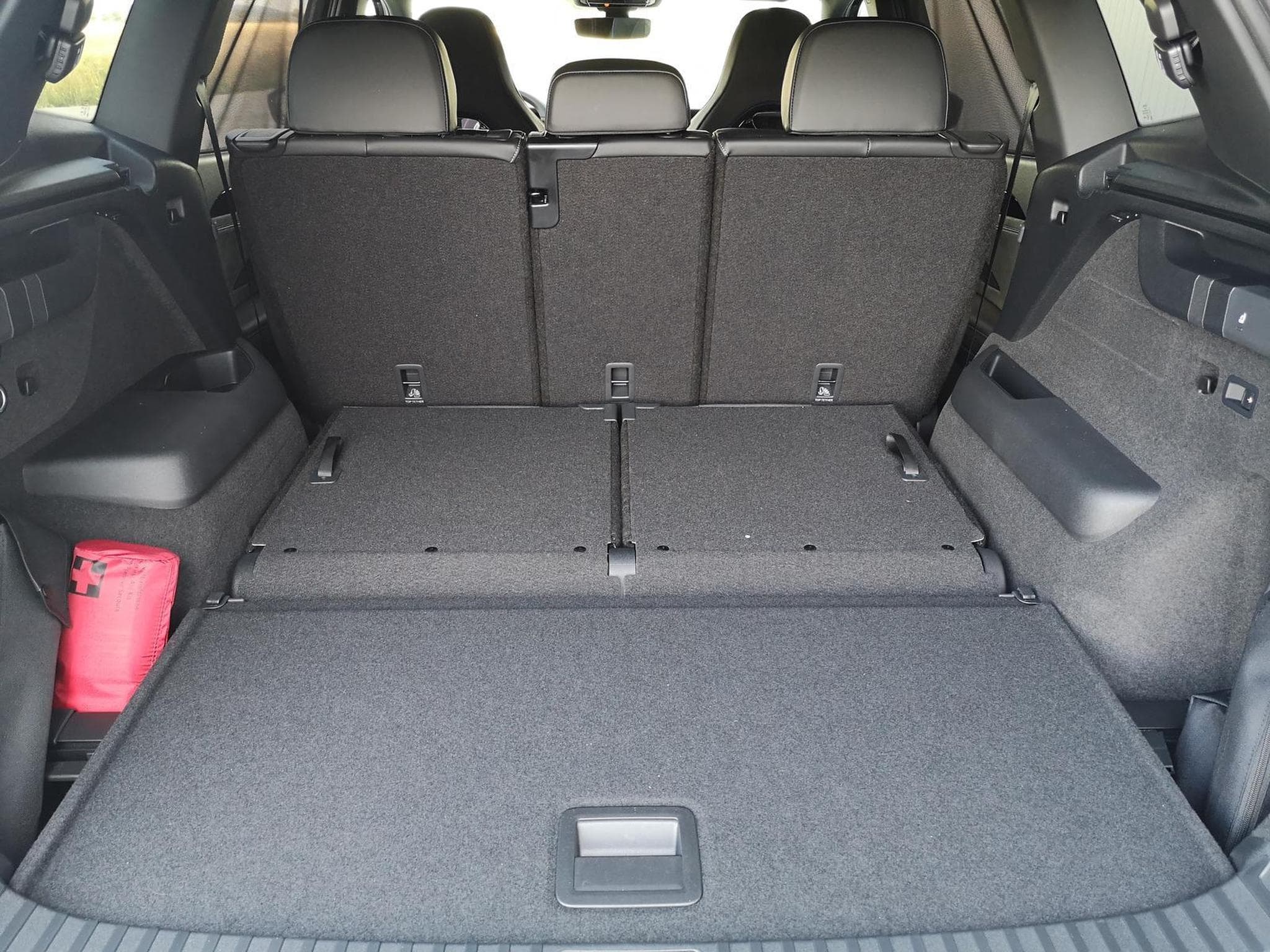VW Tayron 2.0 TDI 142 kW 4Motion R-Line (2025) - Photo 13