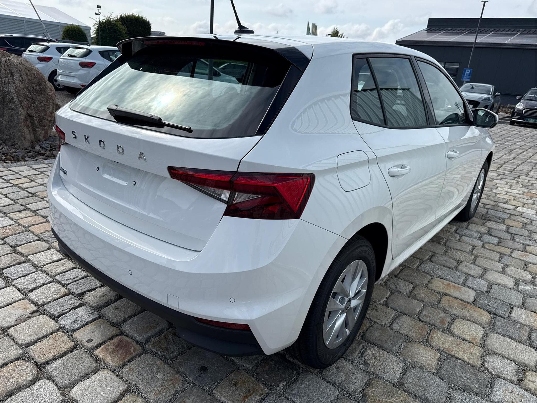 Skoda Fabia EXTRA PLUS 1.0 (2026) - Photo 11