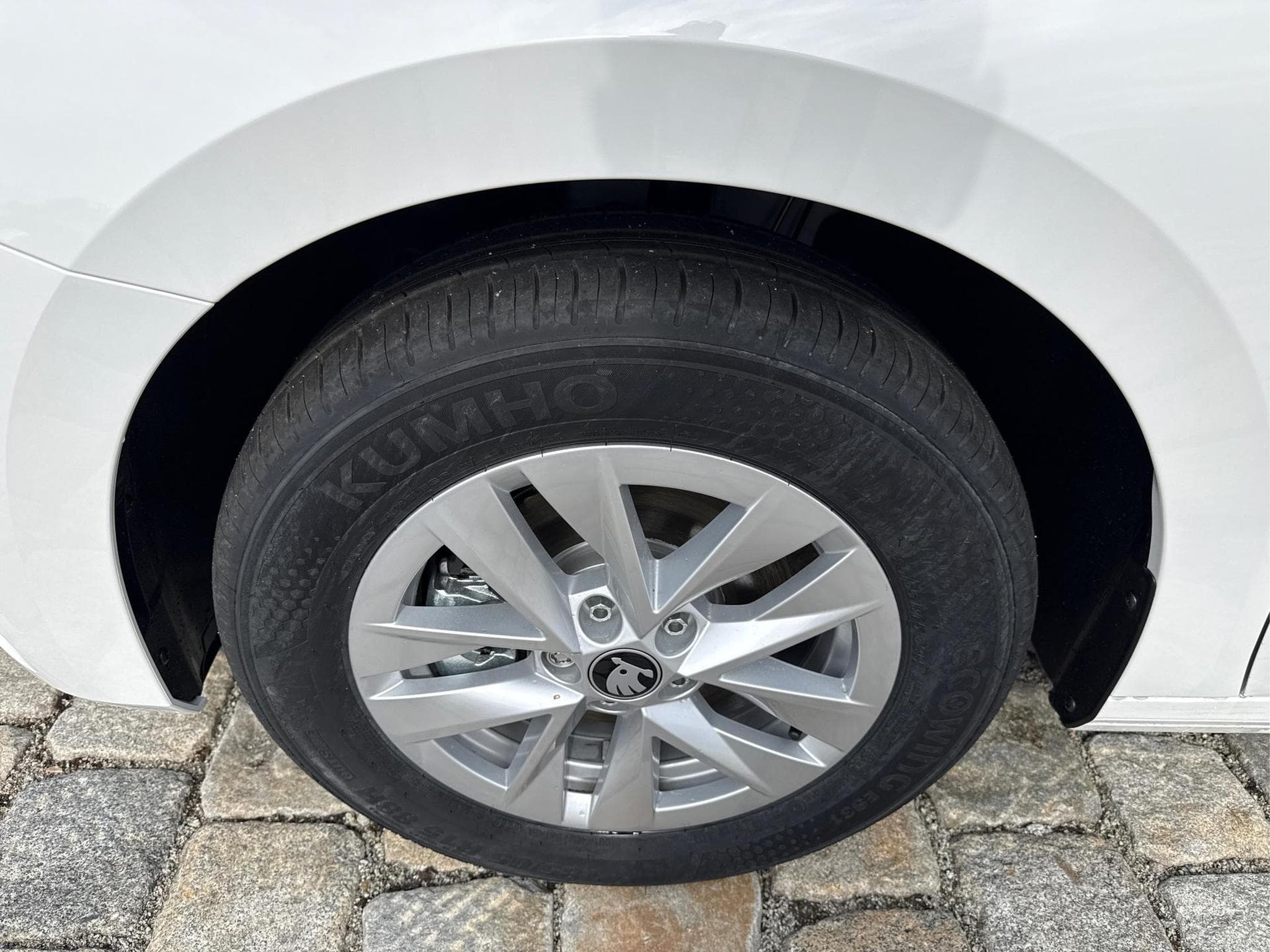 Skoda Fabia EXTRA PLUS 1.0 (2026) - Photo 15