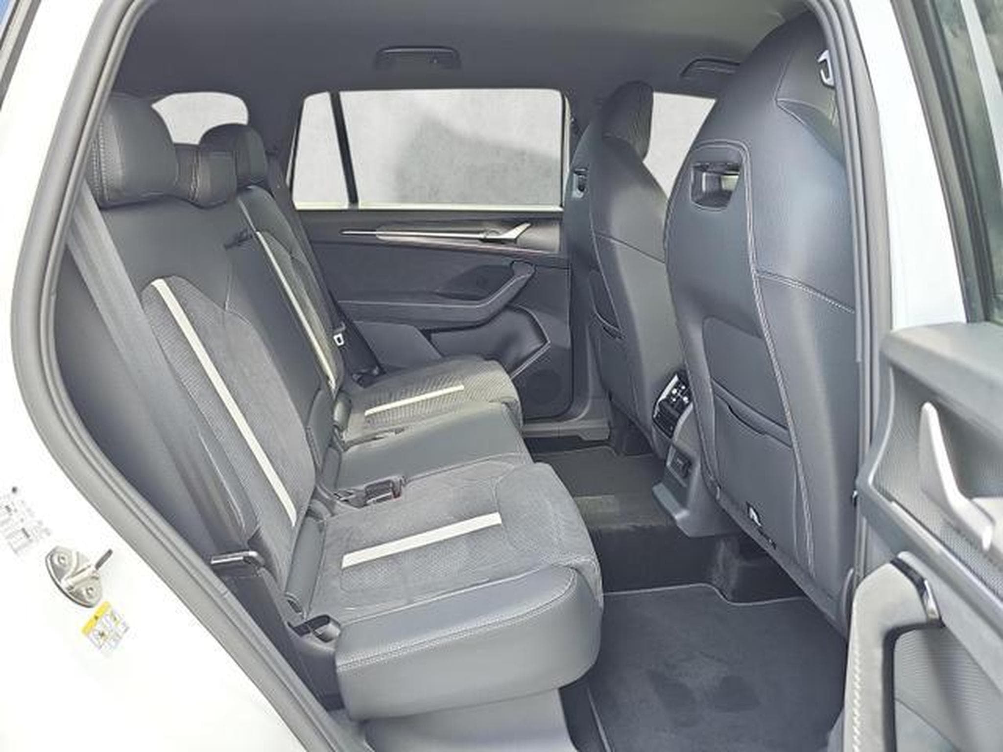 Skoda Kodiaq 2.0 TDI 142kW 4x4 Sportline (2026) - Photo 13