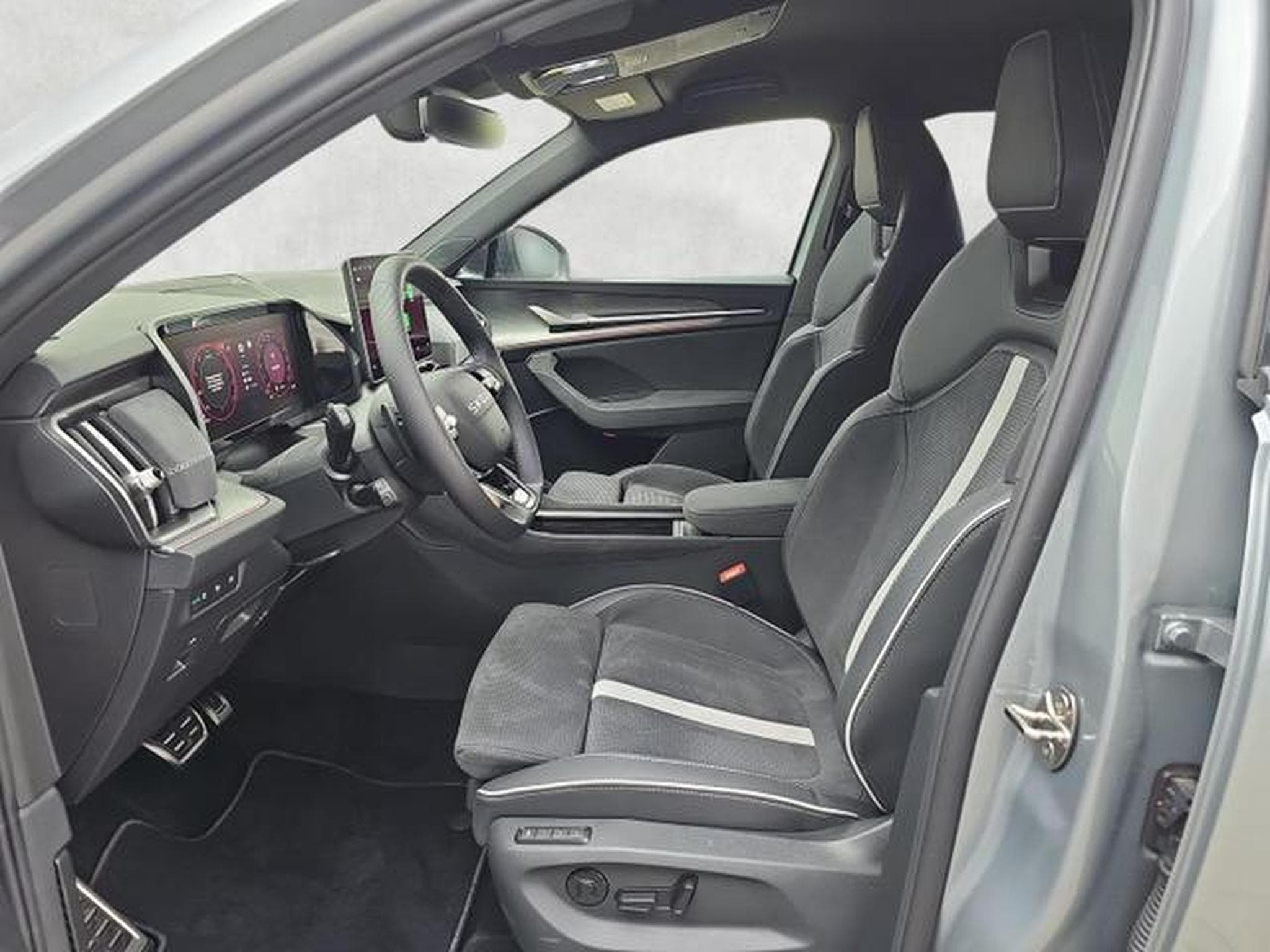 Skoda Kodiaq 2.0 TDI 142kW 4x4 Sportline (2026) - Photo 9