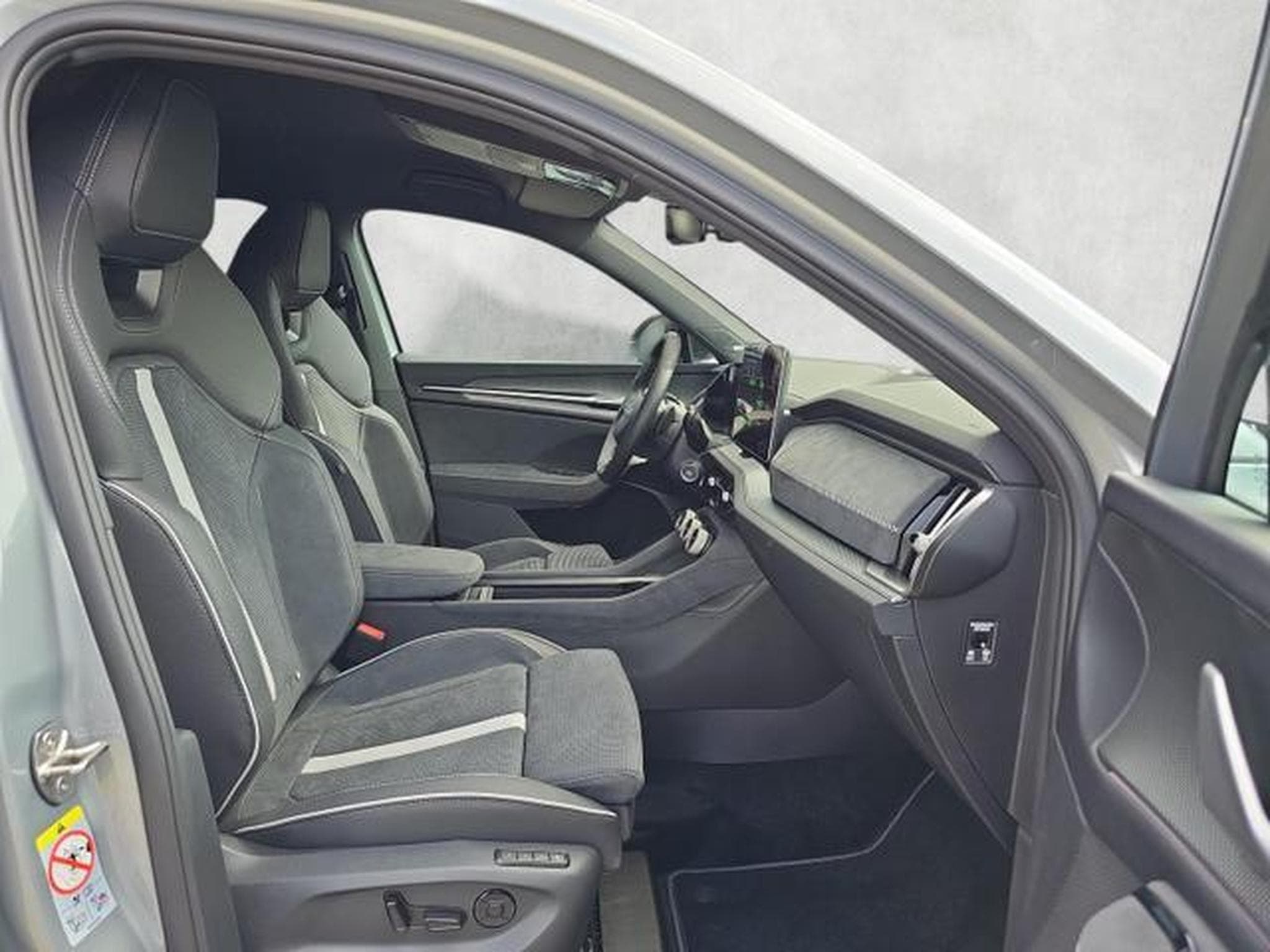 Skoda Kodiaq 1.5 TSI iV 150 kW Sportline (2026) - Photo 10