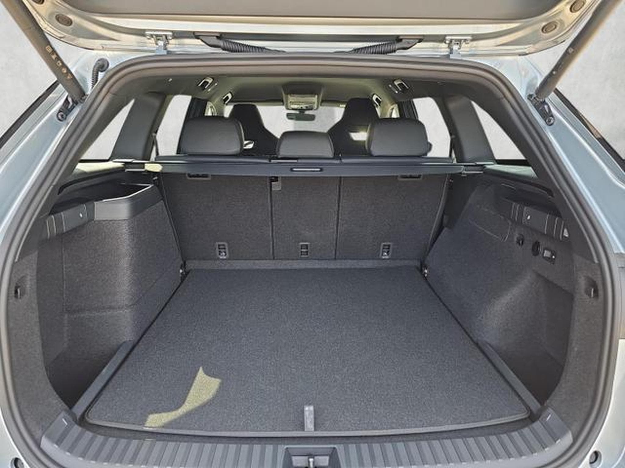 Skoda Kodiaq 1.5 TSI iV 150 kW Sportline (2026) - Photo 14