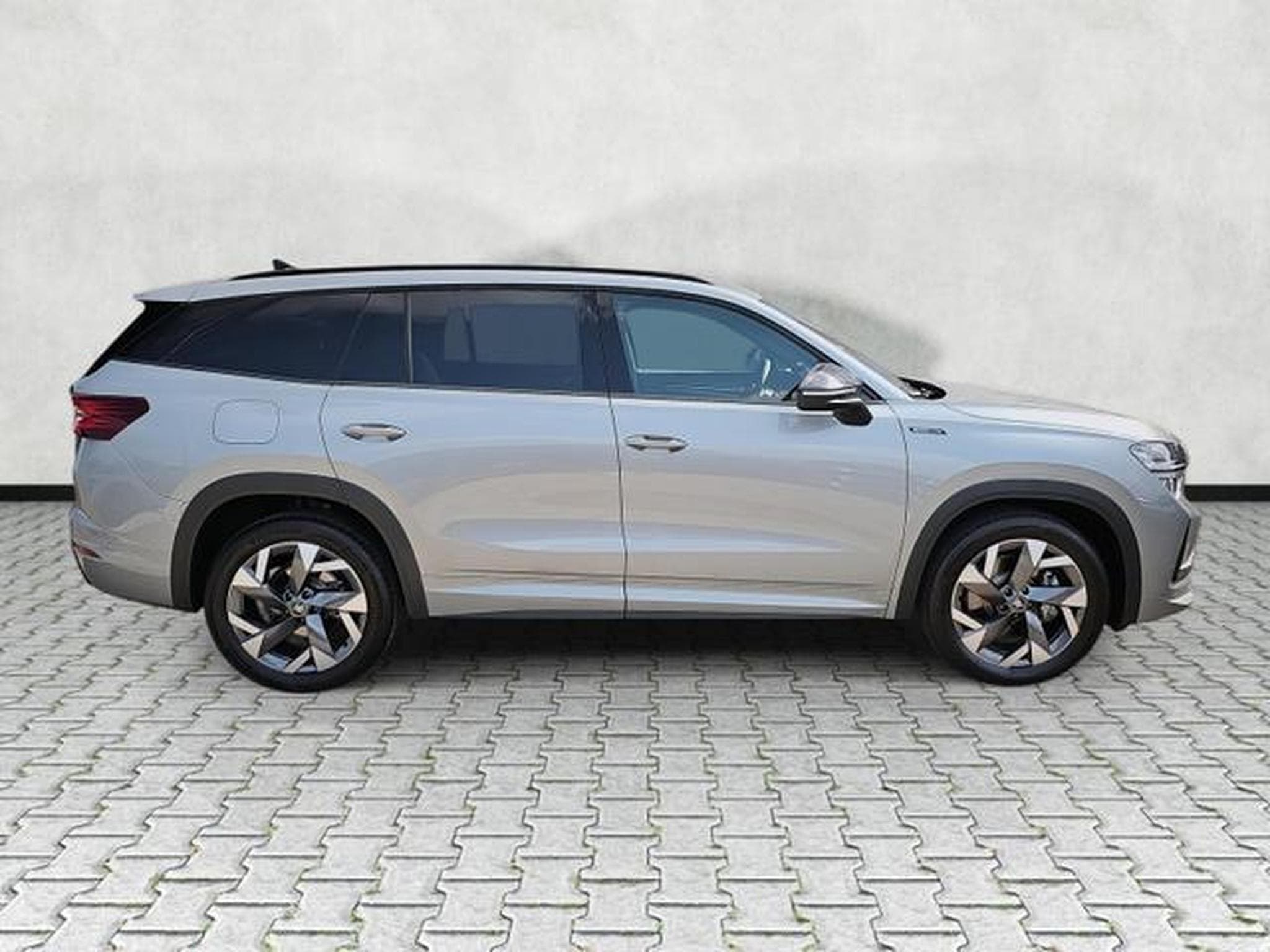 Skoda Kodiaq 1.5 TSI iV 150 kW Sportline (2026) - Photo 8