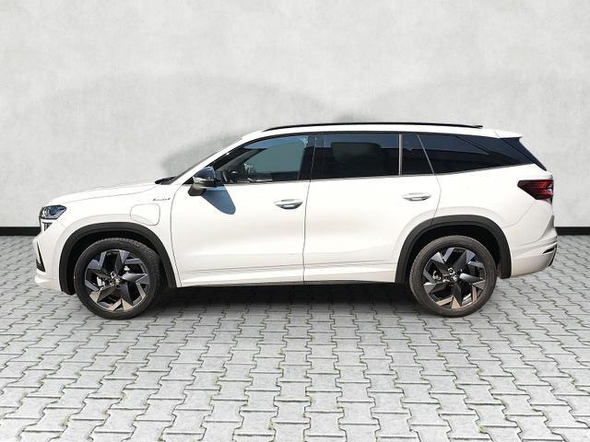 Skoda Kodiaq 1.5 TSI iV 150 kW Sportline (2026) - Photo 4