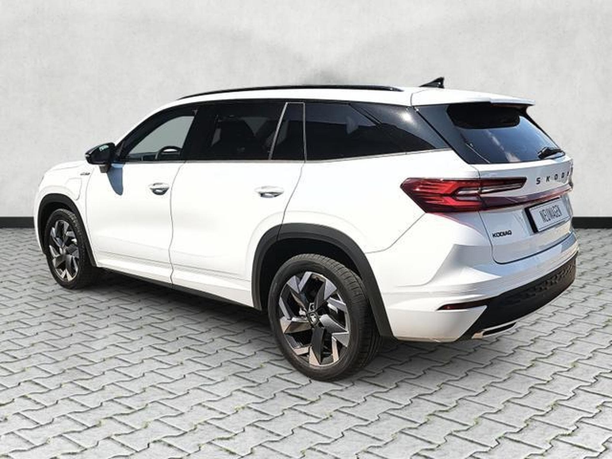 Skoda Kodiaq 1.5 TSI iV 150 kW Sportline (2026) - Photo 5