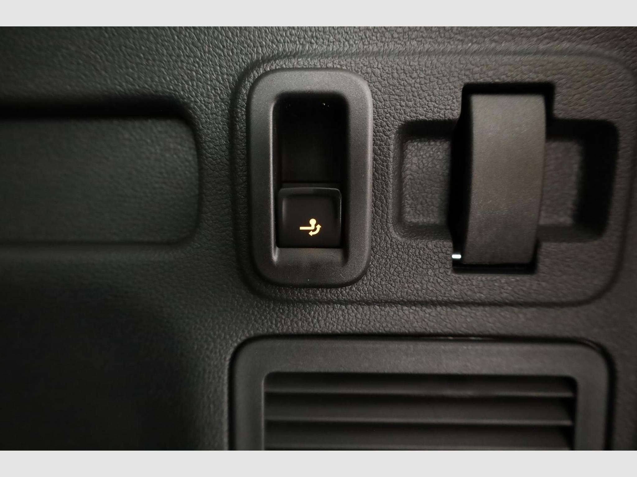 VW Touran Comfortline BMT/Start-Stopp (2026) - Photo 15