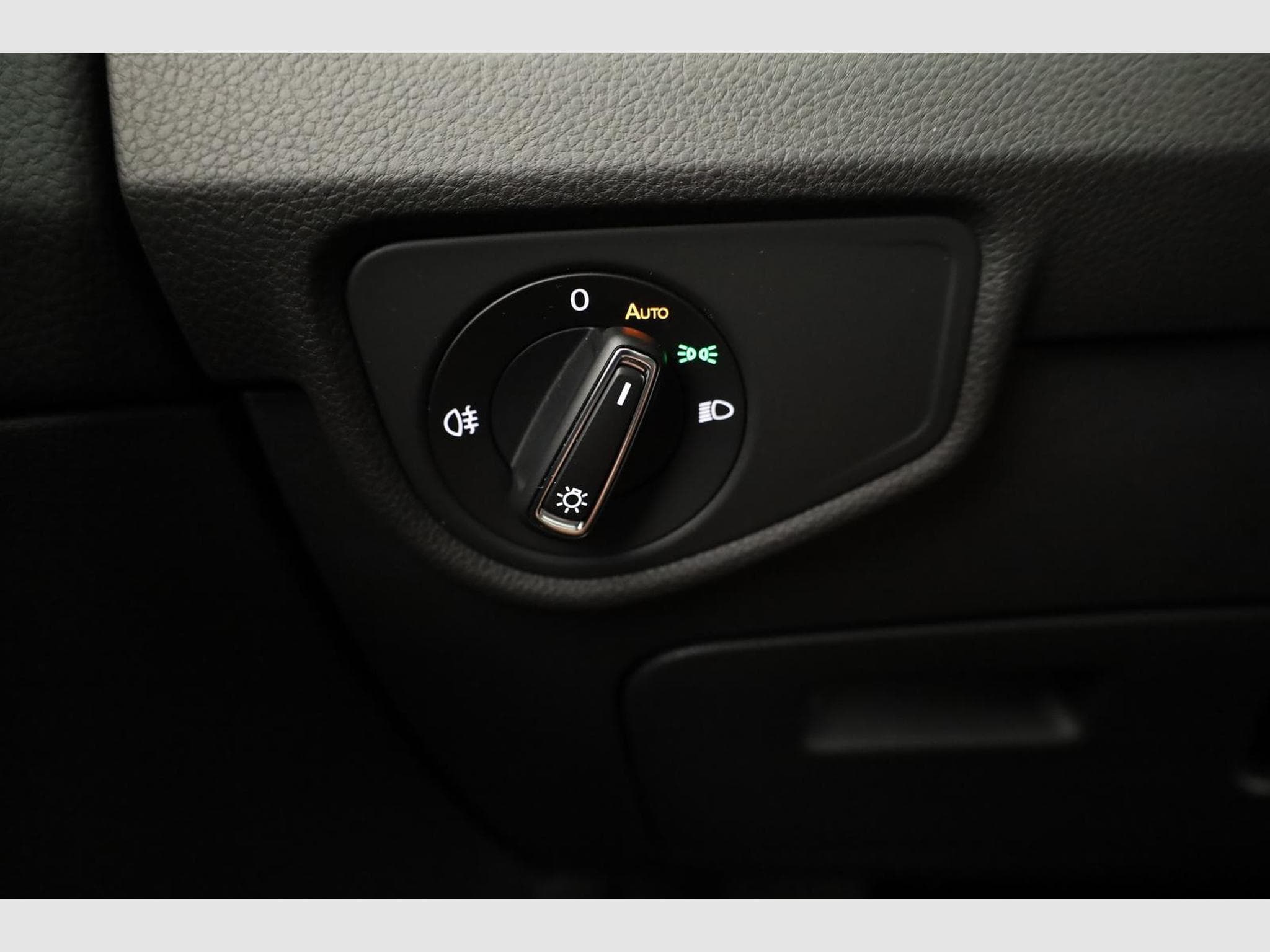 VW Touran Comfortline BMT/Start-Stopp (2026) - Photo 8