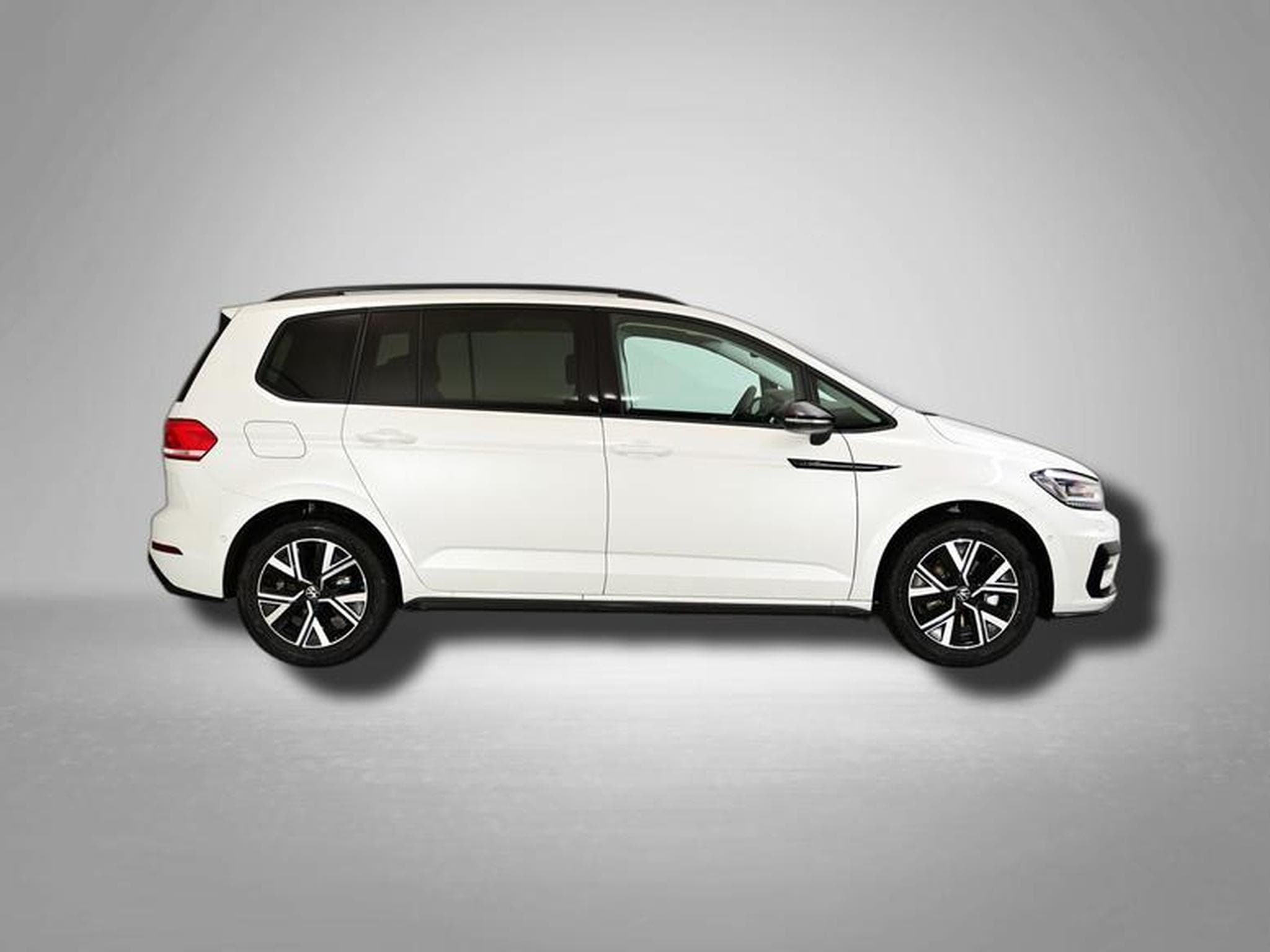 VW Touran Highline R-Line 1.5 TSI 7-Gang-DSG (2026) - Photo 6