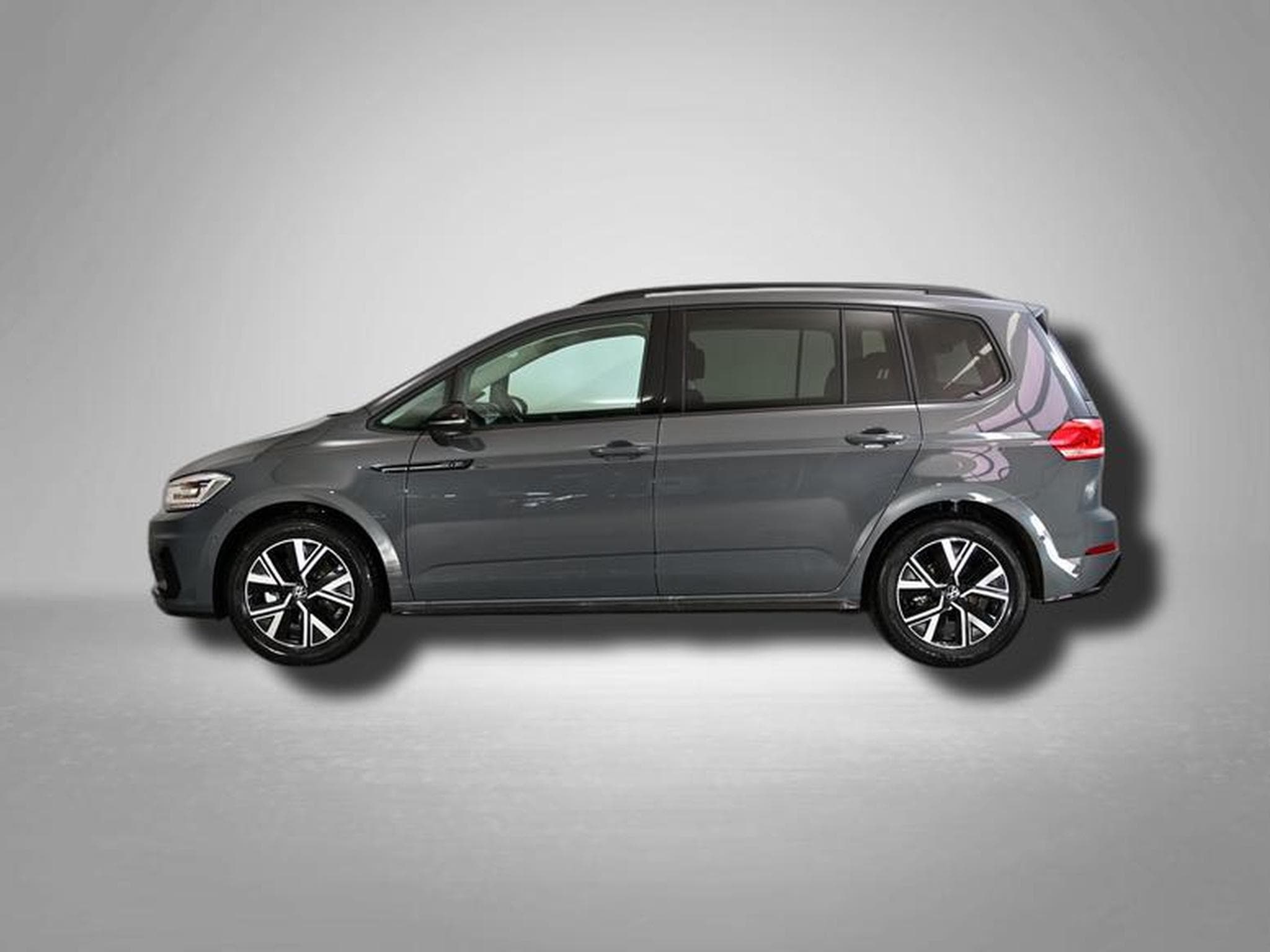 VW Touran Highline R-Line 1.5 TSI 7-Gang-DSG (2026) - Photo 2