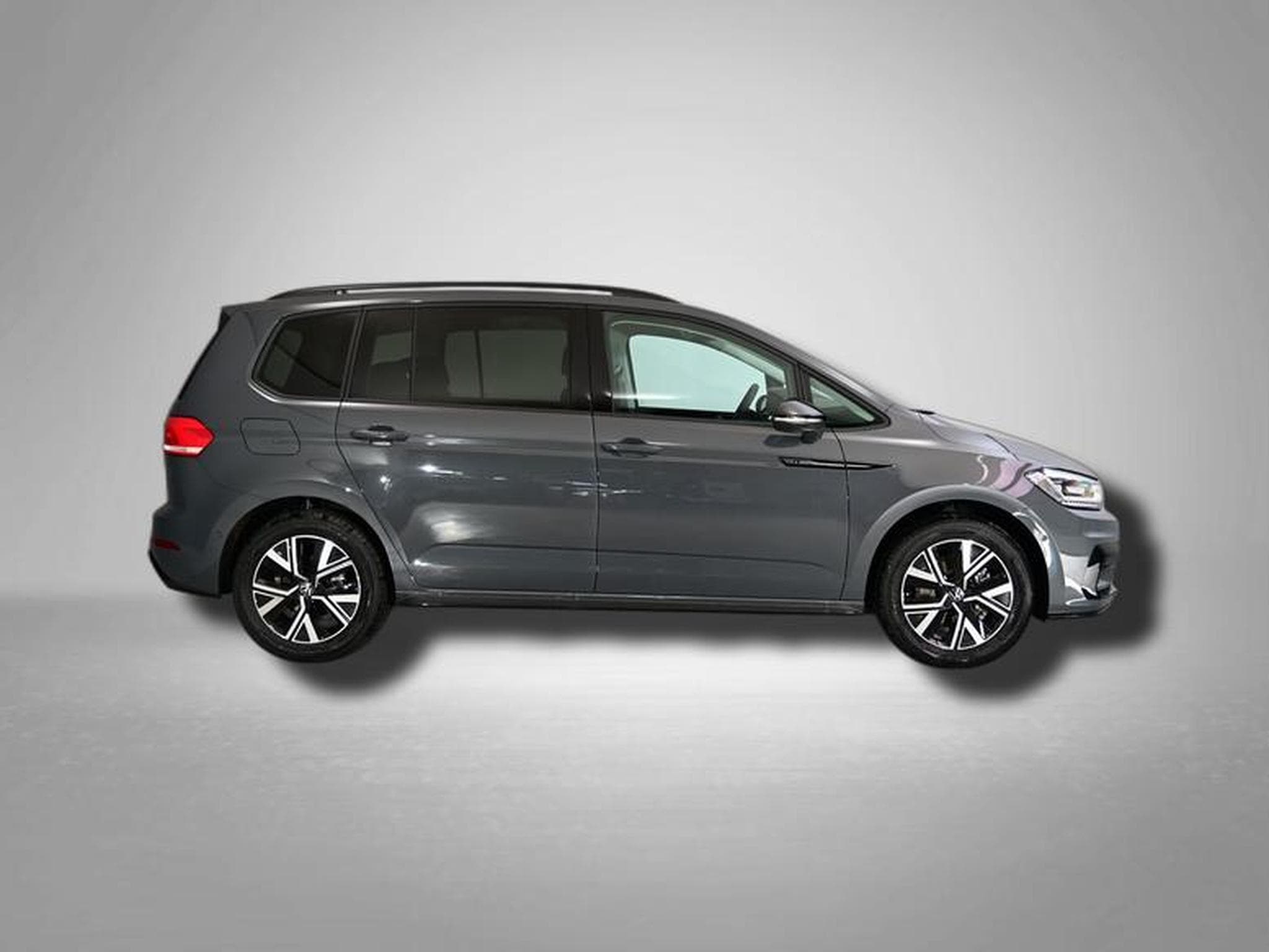 VW Touran Highline R-Line 1.5 TSI 7-Gang-DSG (2026) - Photo 6