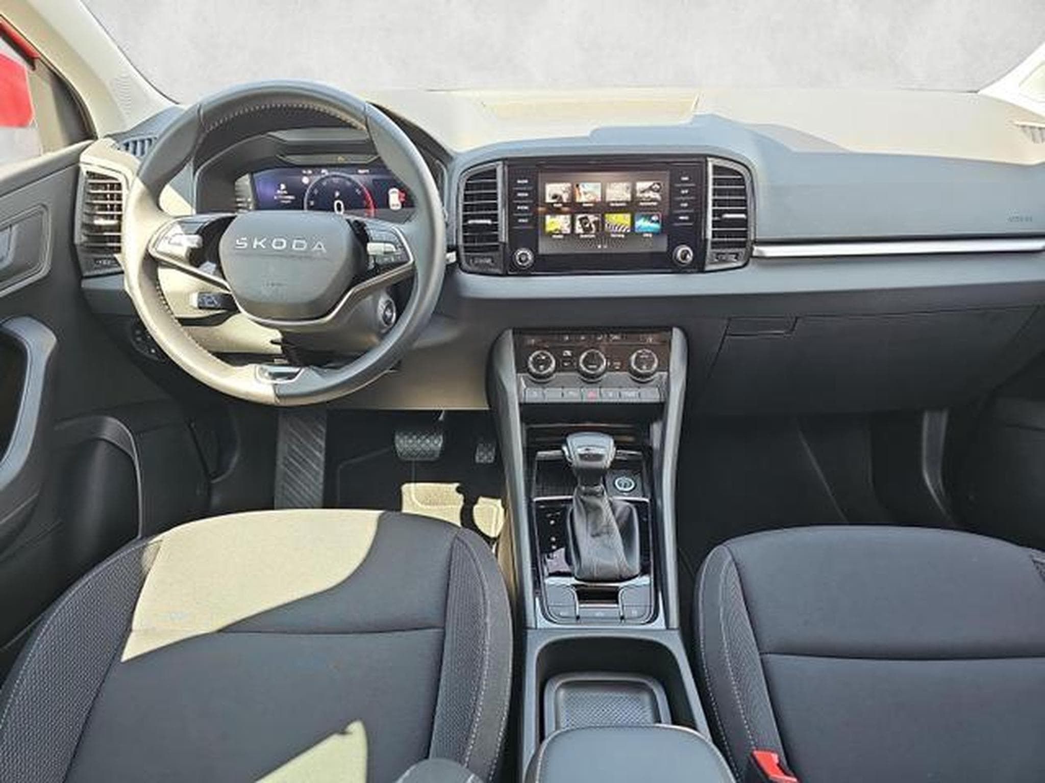 Skoda Karoq Selection (2025) - Photo 11