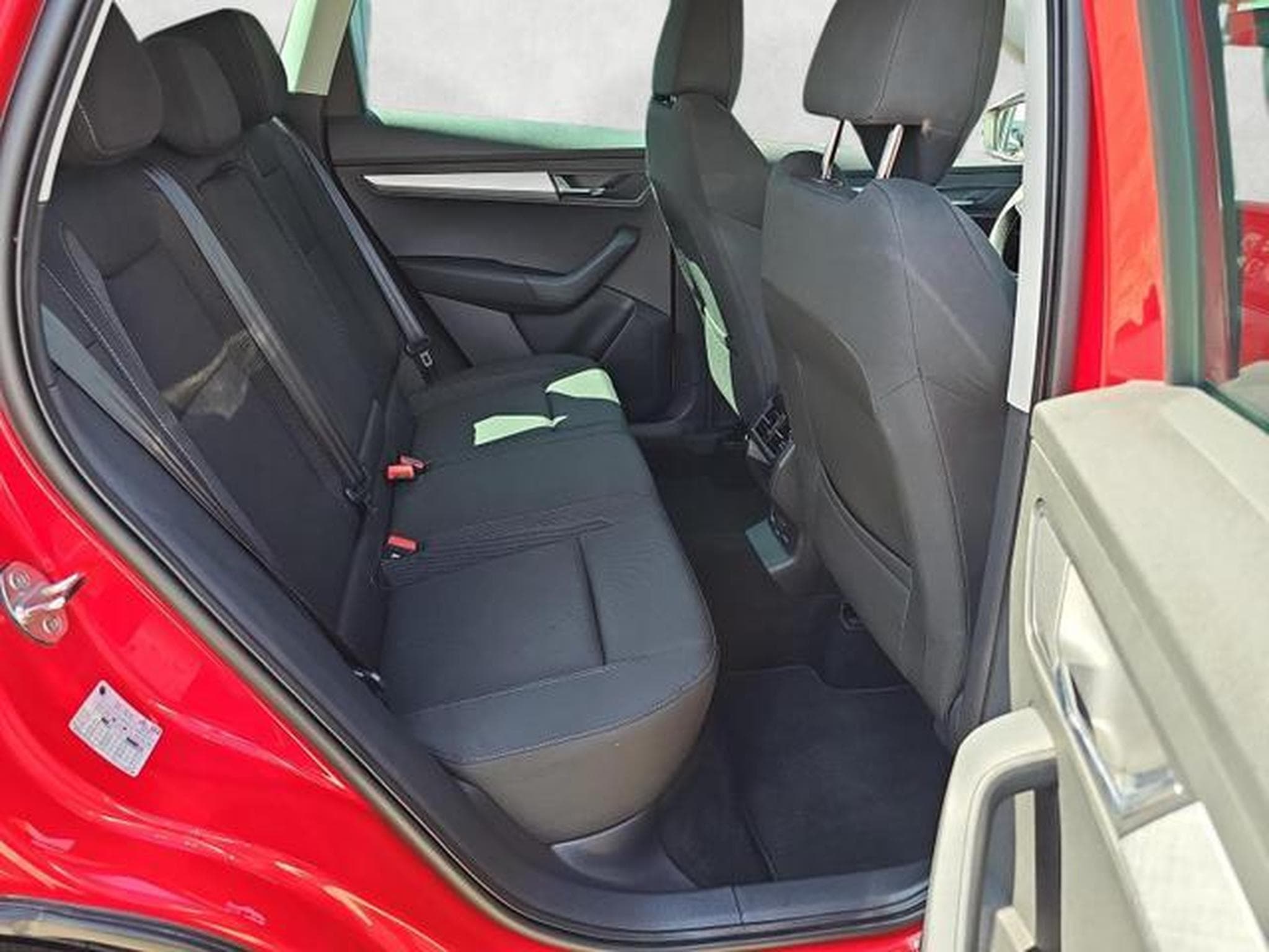 Skoda Karoq Selection (2025) - Photo 13