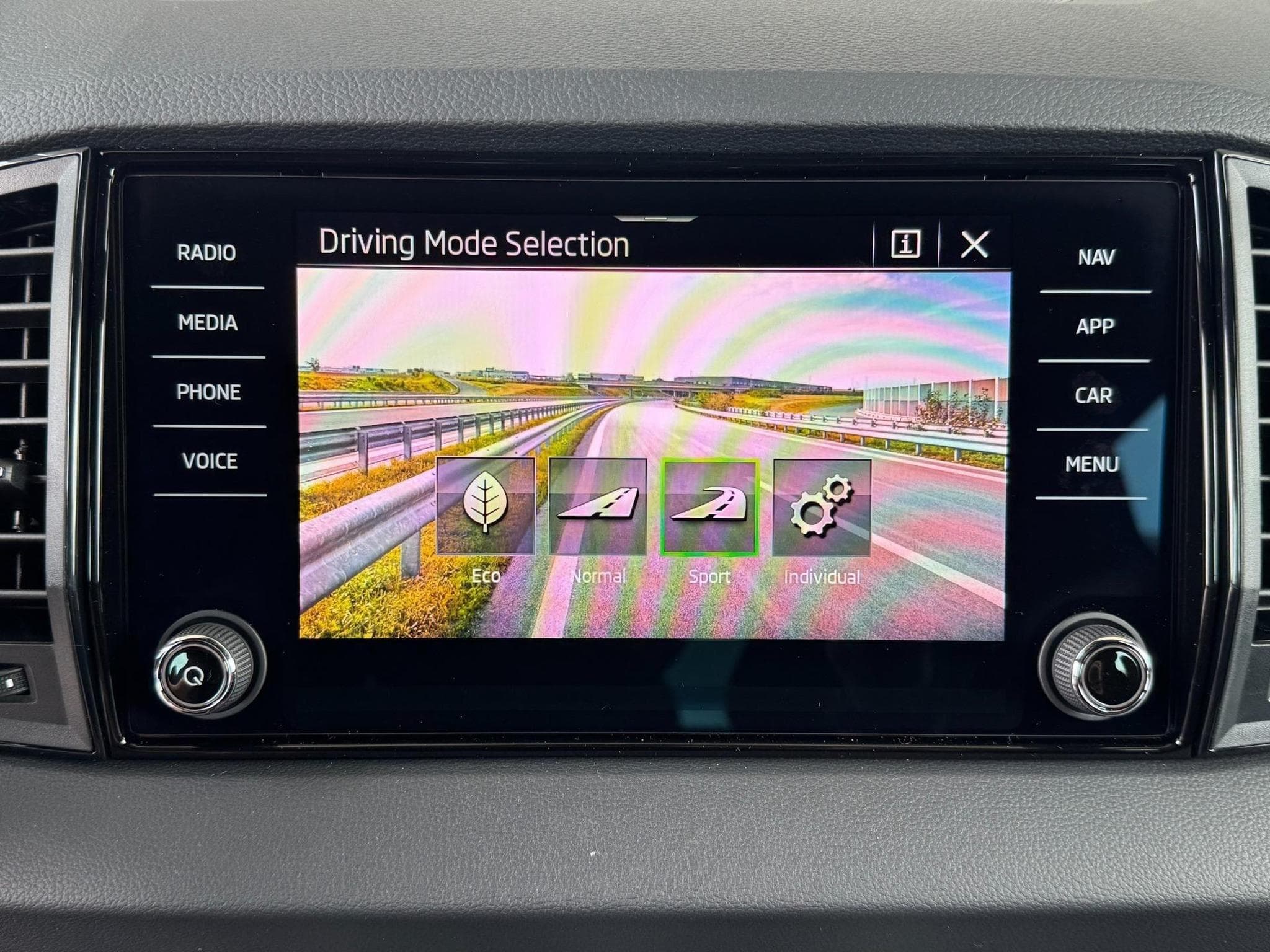 Skoda Karoq Sportline (2026) - Photo 19