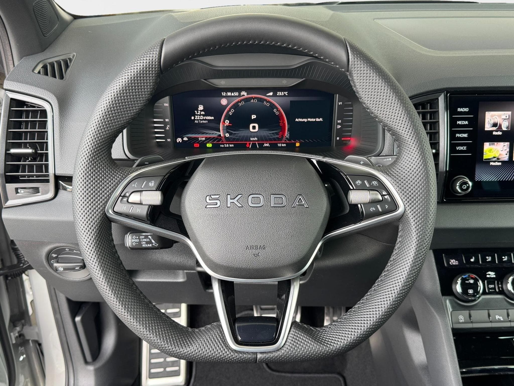 Skoda Karoq Sportline (2026) - Photo 11