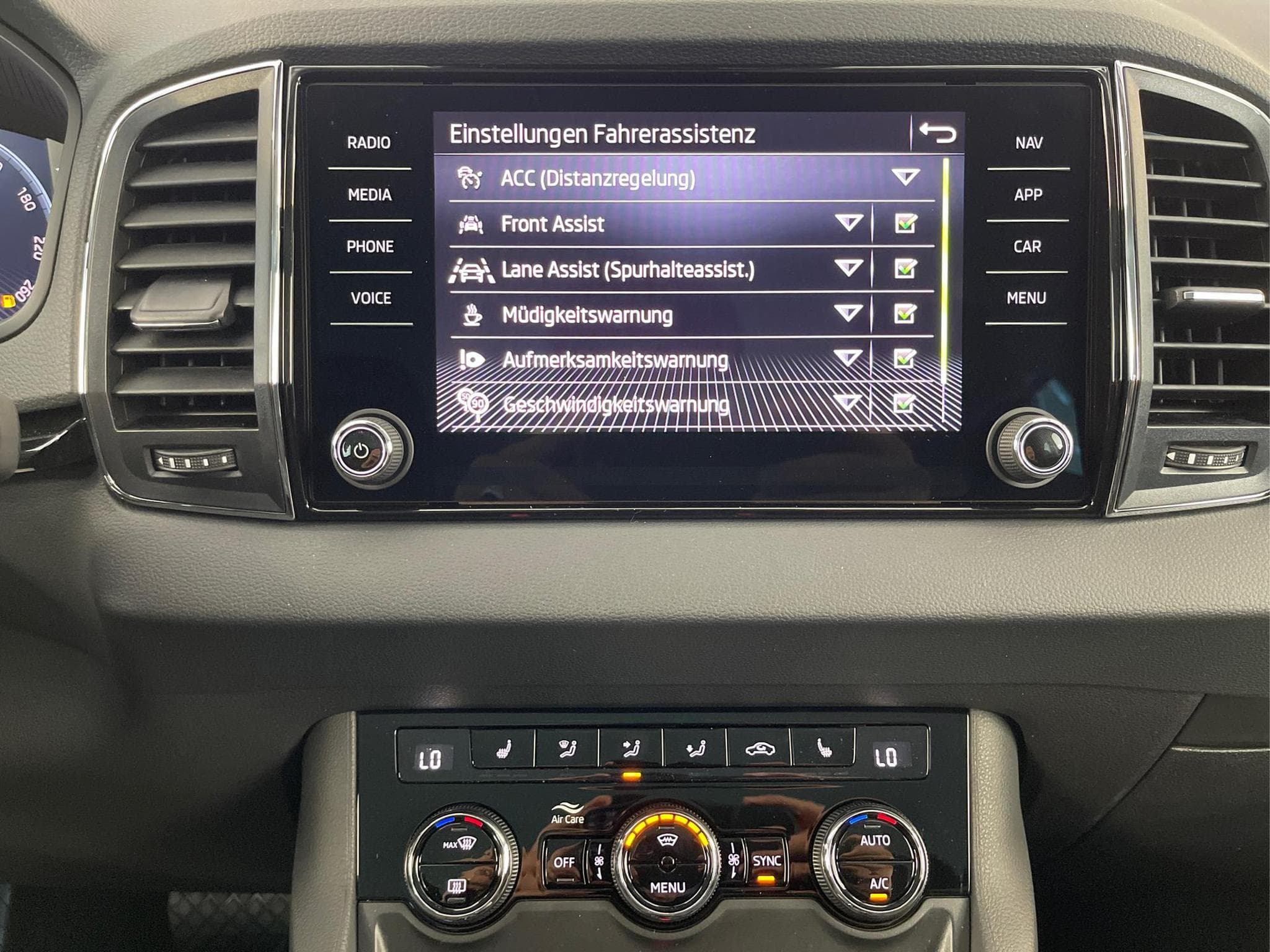 Skoda Karoq Selection (2026) - Photo 10