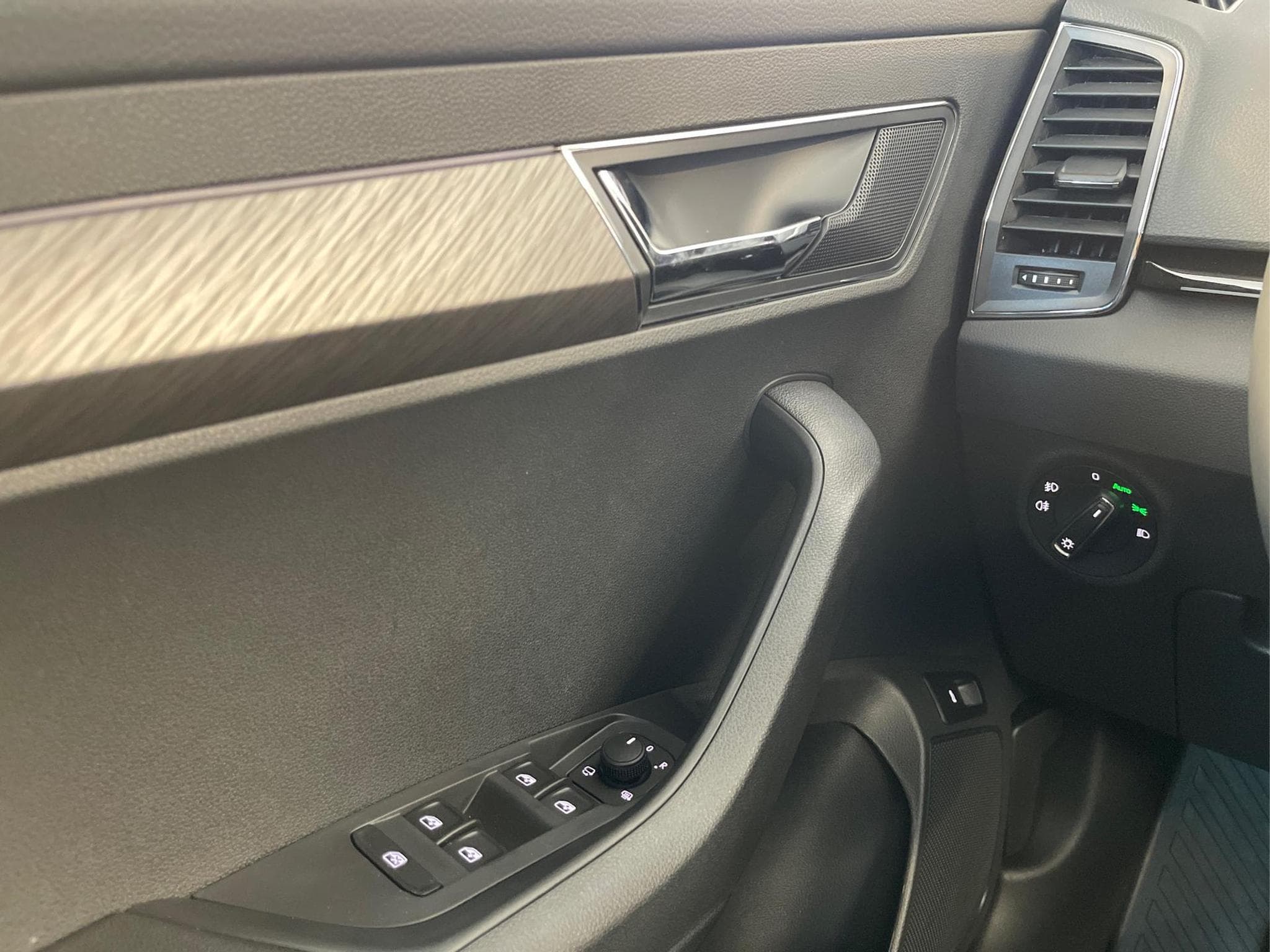 Skoda Karoq Selection (2026) - Photo 9