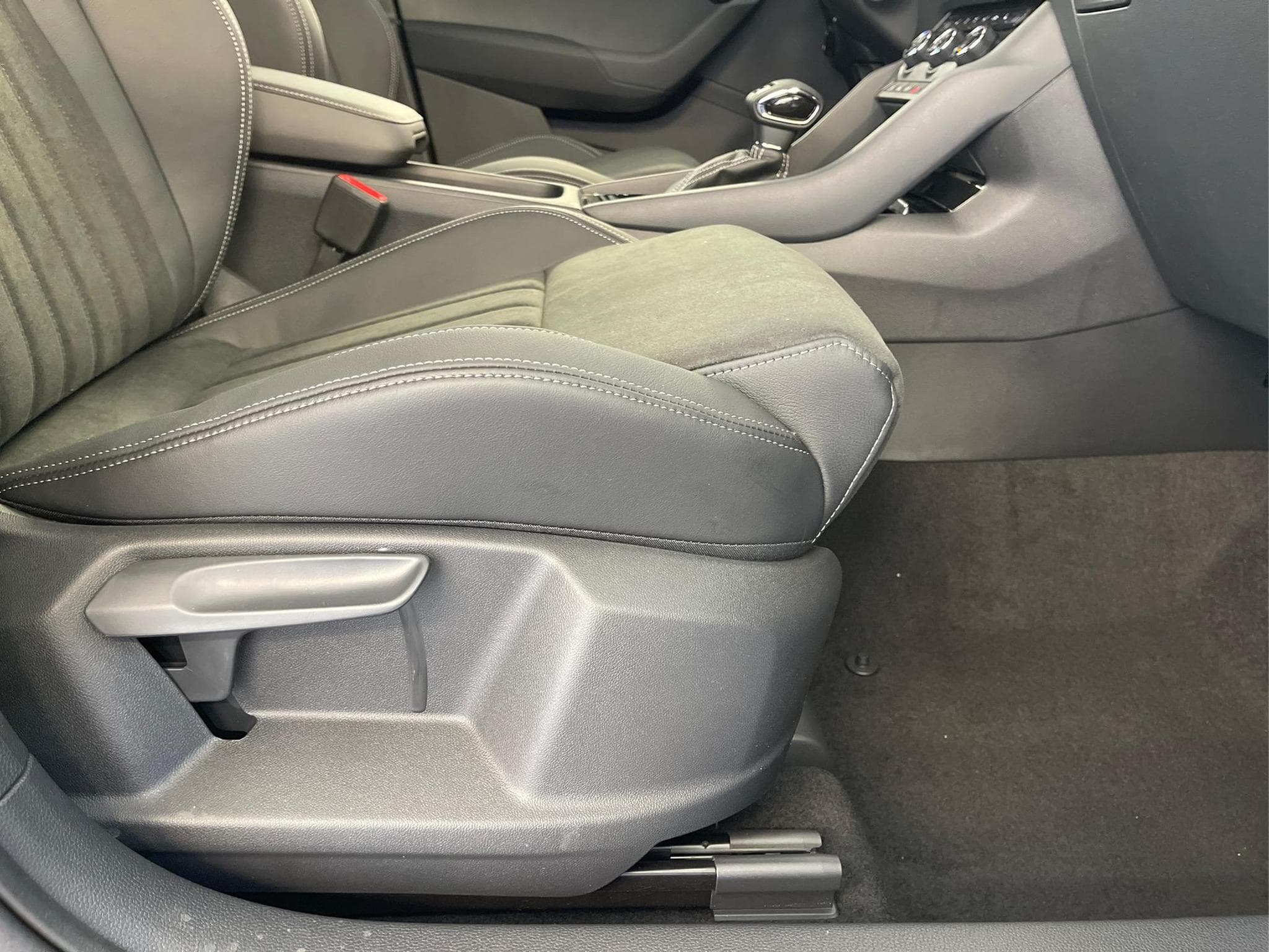 Skoda Karoq Sportline (2026) - Photo 14