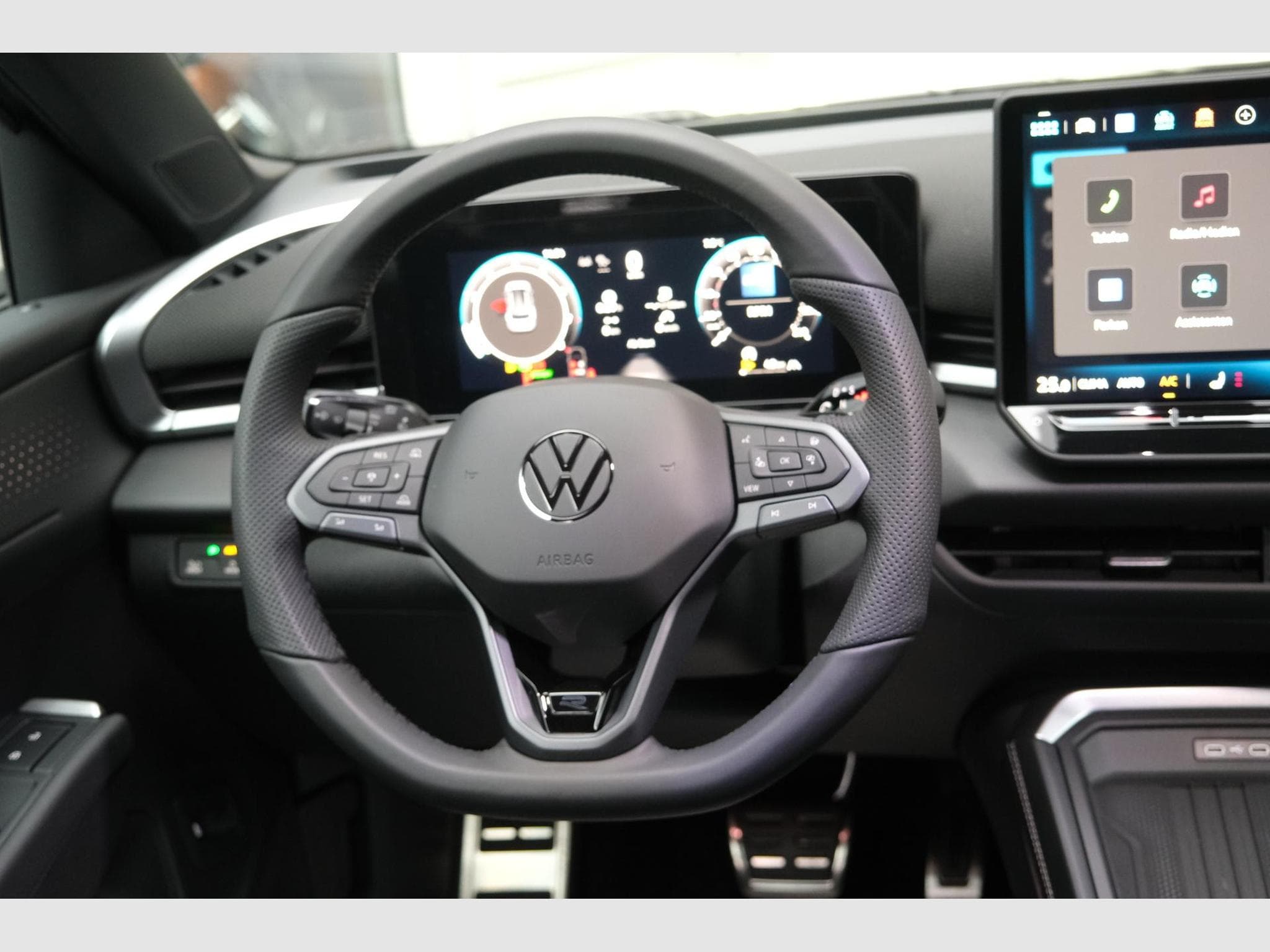 VW T-Roc 1.5 eTSI DSG (2026) - Photo 12