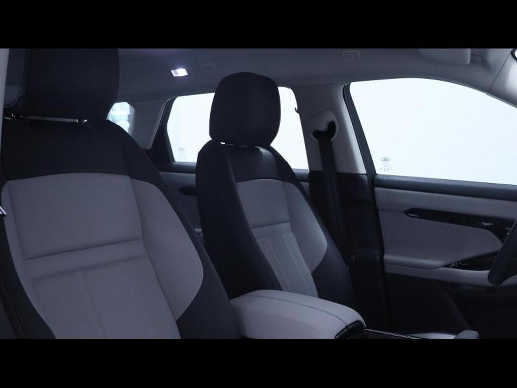 Land-Rover Range Rover Evoque P160 Dynamic SE FWD Auto (2025) - Photo 12