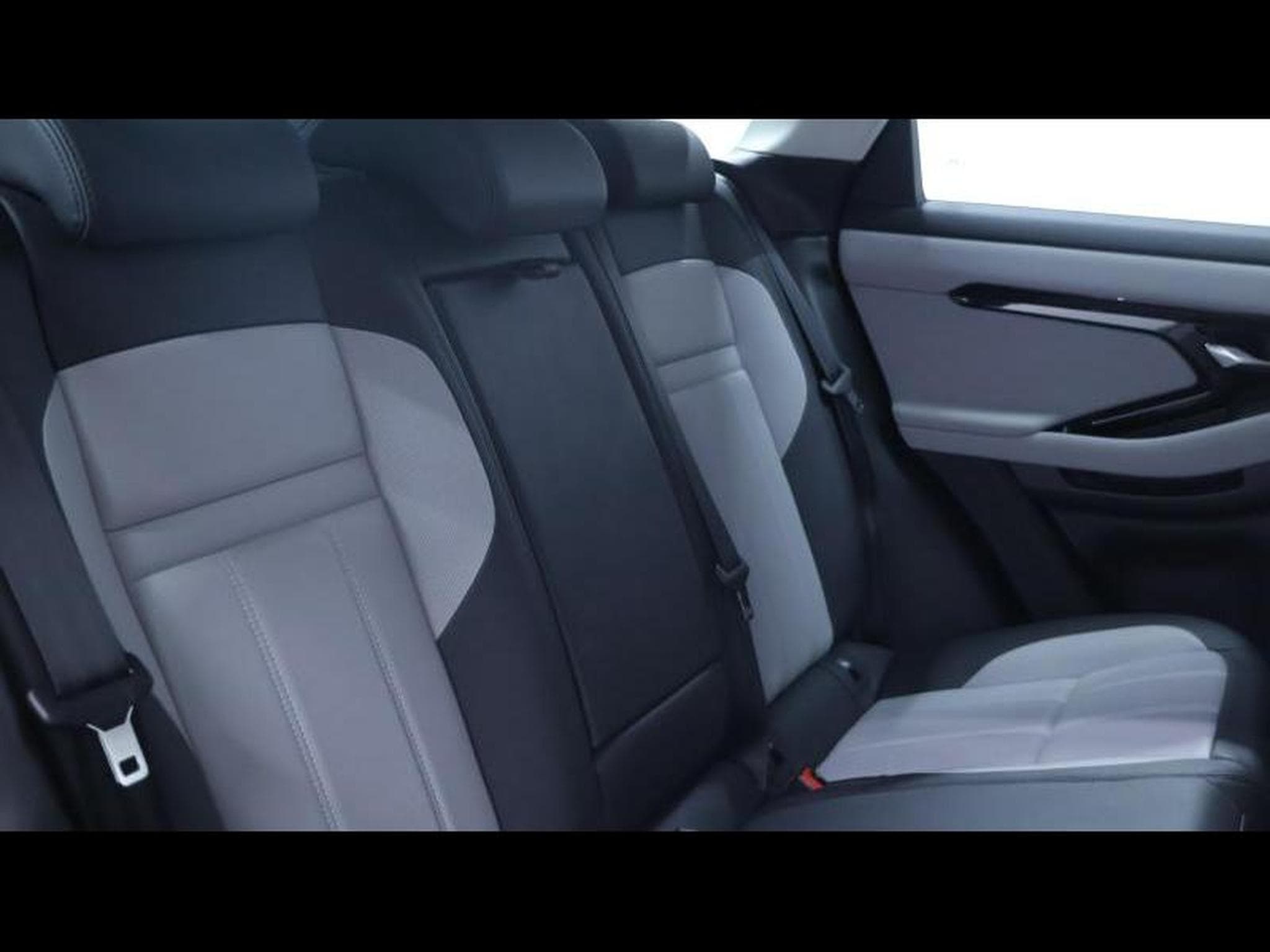 Land-Rover Range Rover Evoque P160 Dynamic SE FWD Auto (2025) - Photo 14