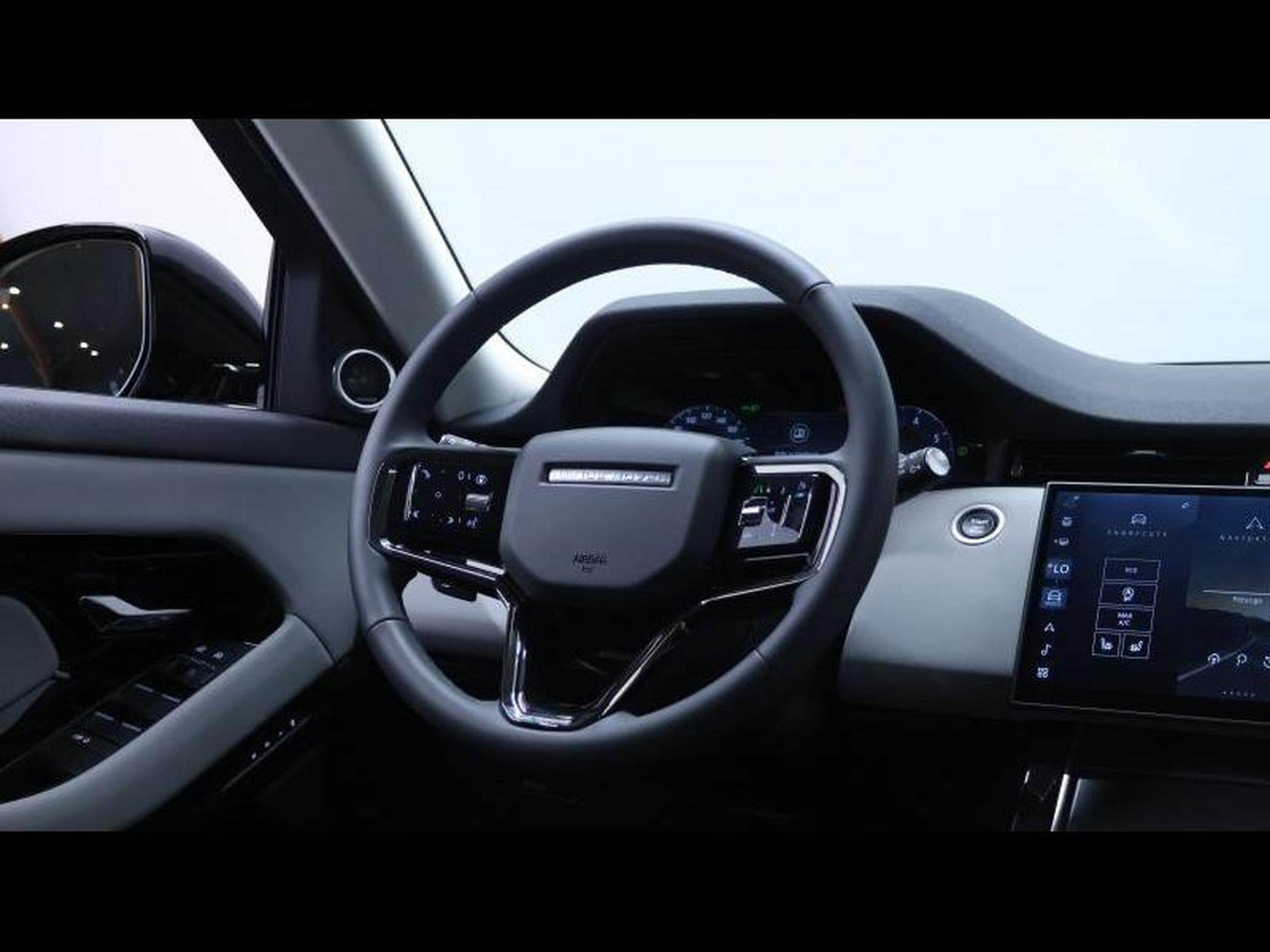 Land-Rover Range Rover Evoque P160 Dynamic SE FWD Auto (2025) - Photo 16
