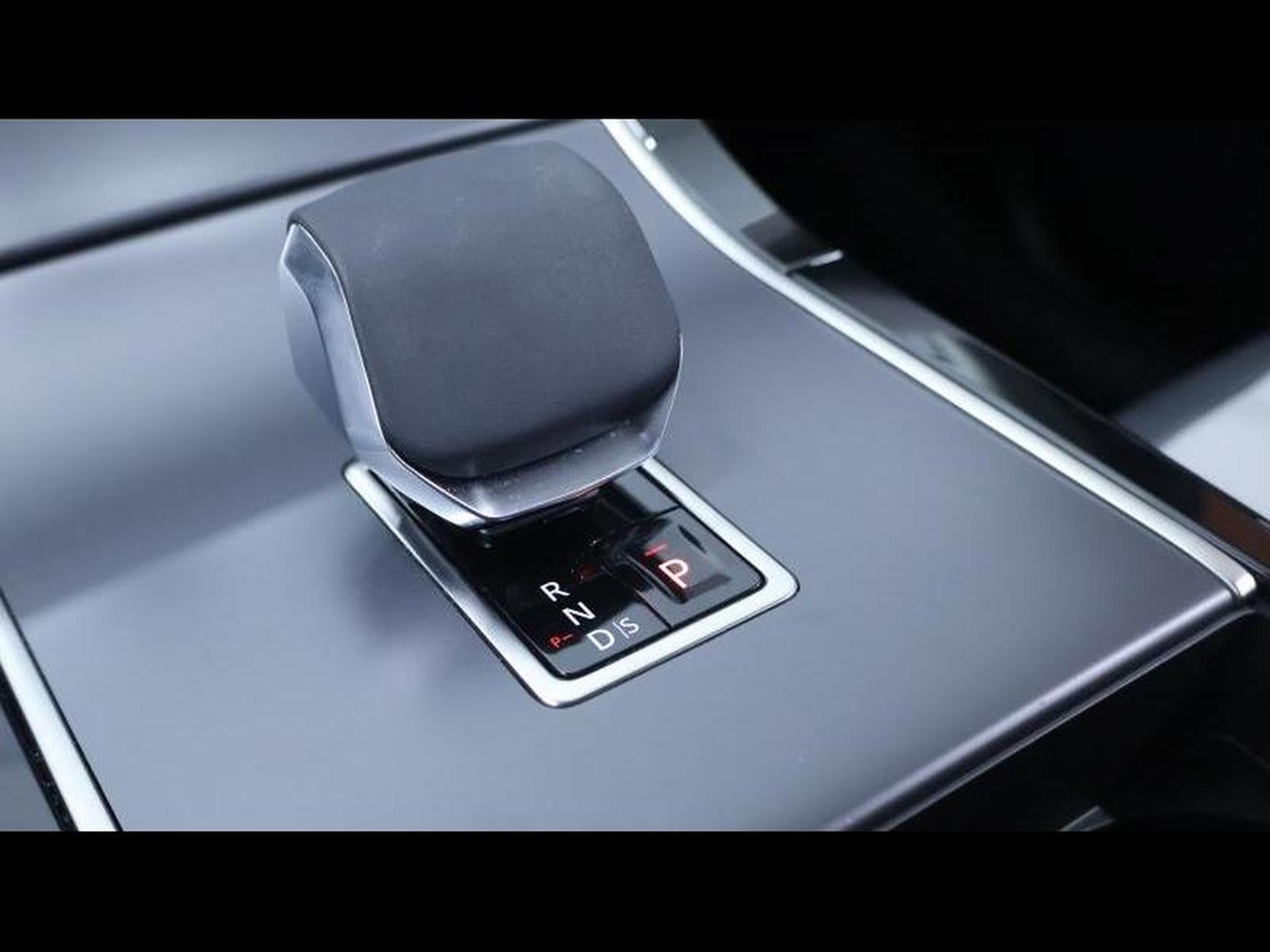 Land-Rover Range Rover Evoque P160 Dynamic SE FWD Auto (2025) - Photo 19