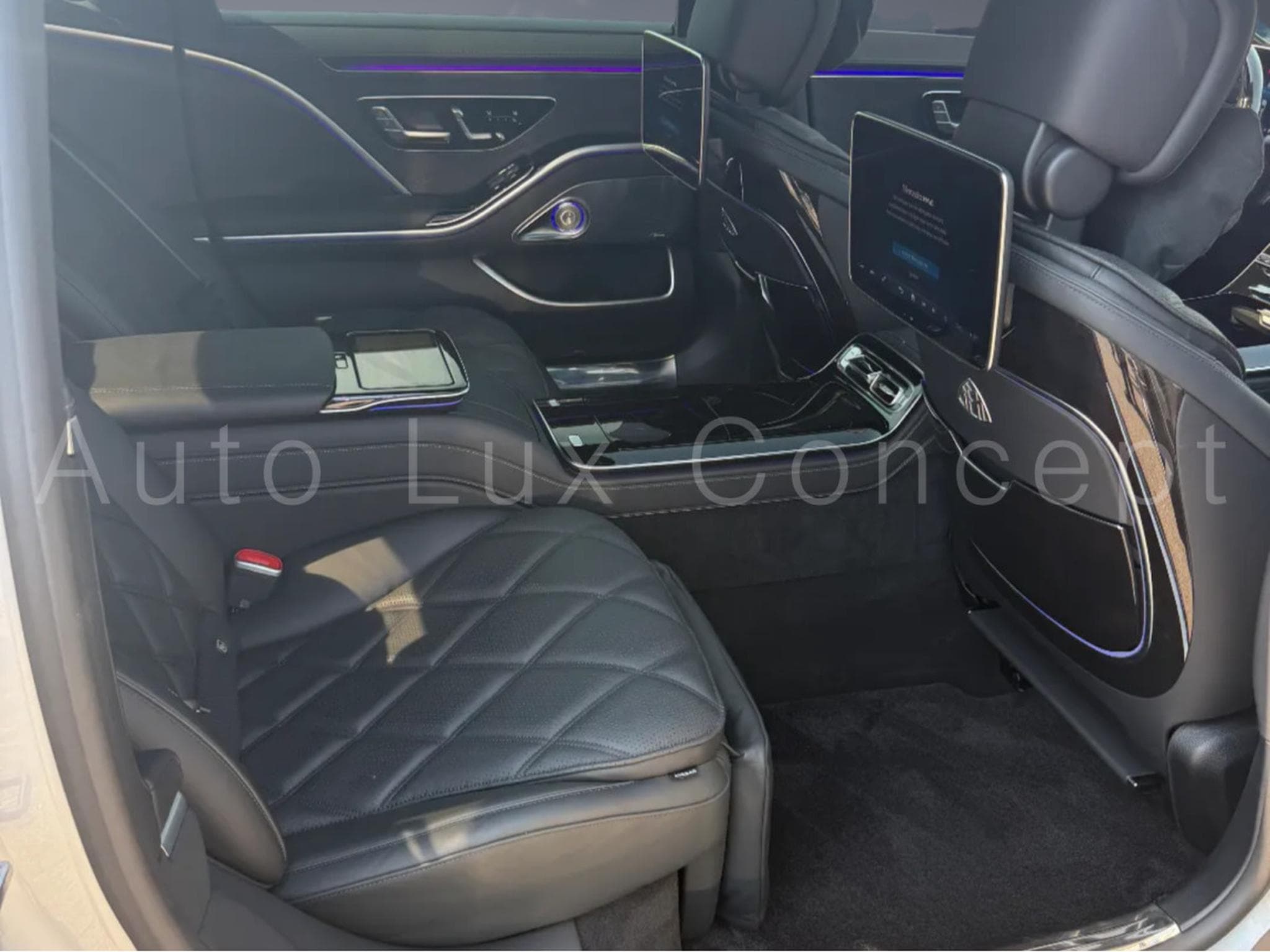 Mercedes S 680 Maybach Maybach 4MATIC Night Series (2023) - Photo 10