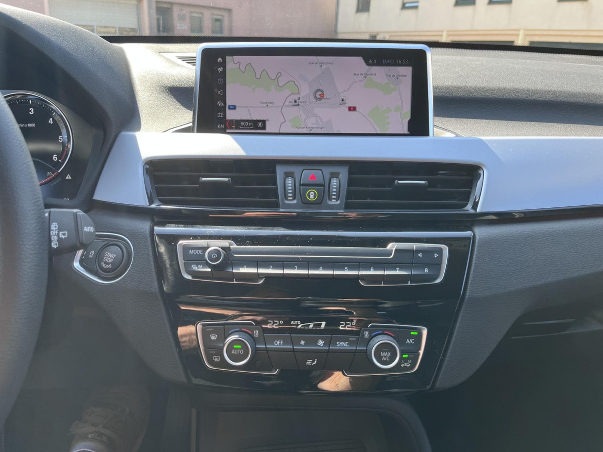 BMW X1 sDrive16dA 116PK (2022) - Photo 16