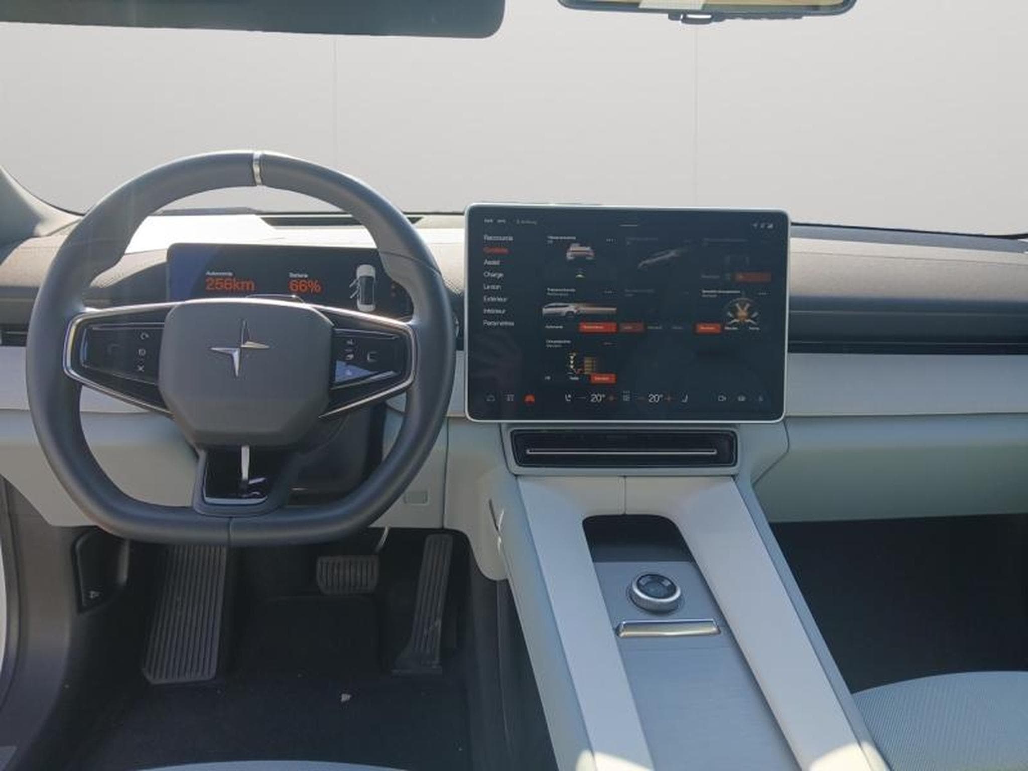 Polestar 4 Dual Motor Performance / Electrique (2024) - Photo 3
