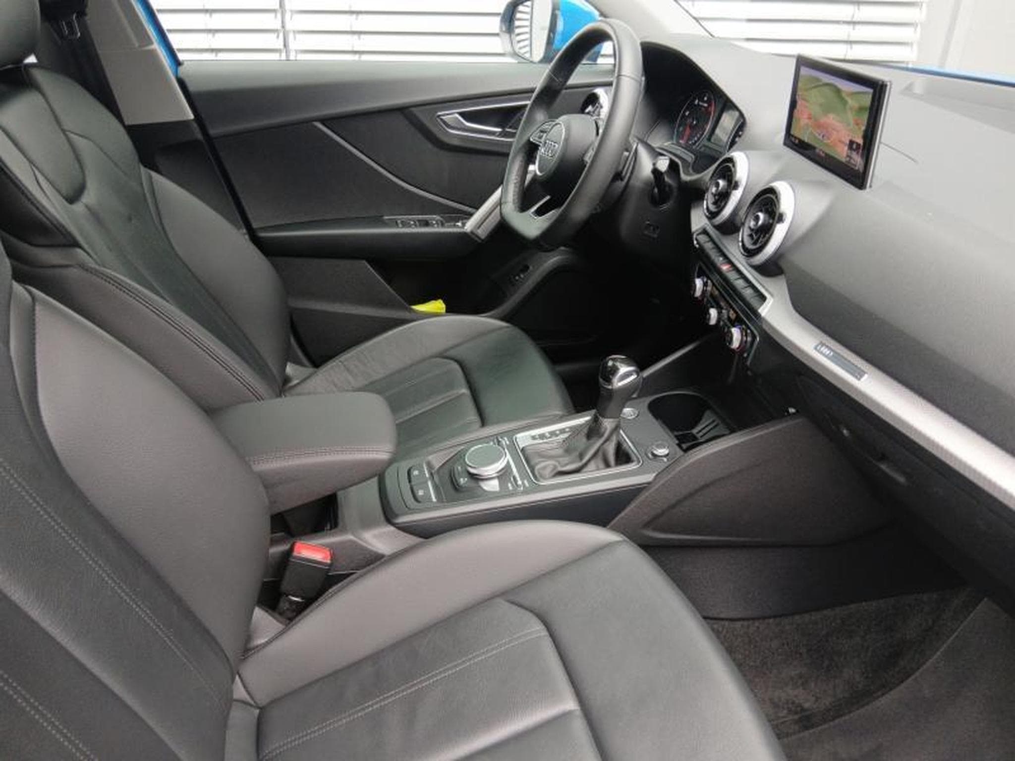 Audi Q2 S-line 35 TDI s-tronic (2021) - Photo 10