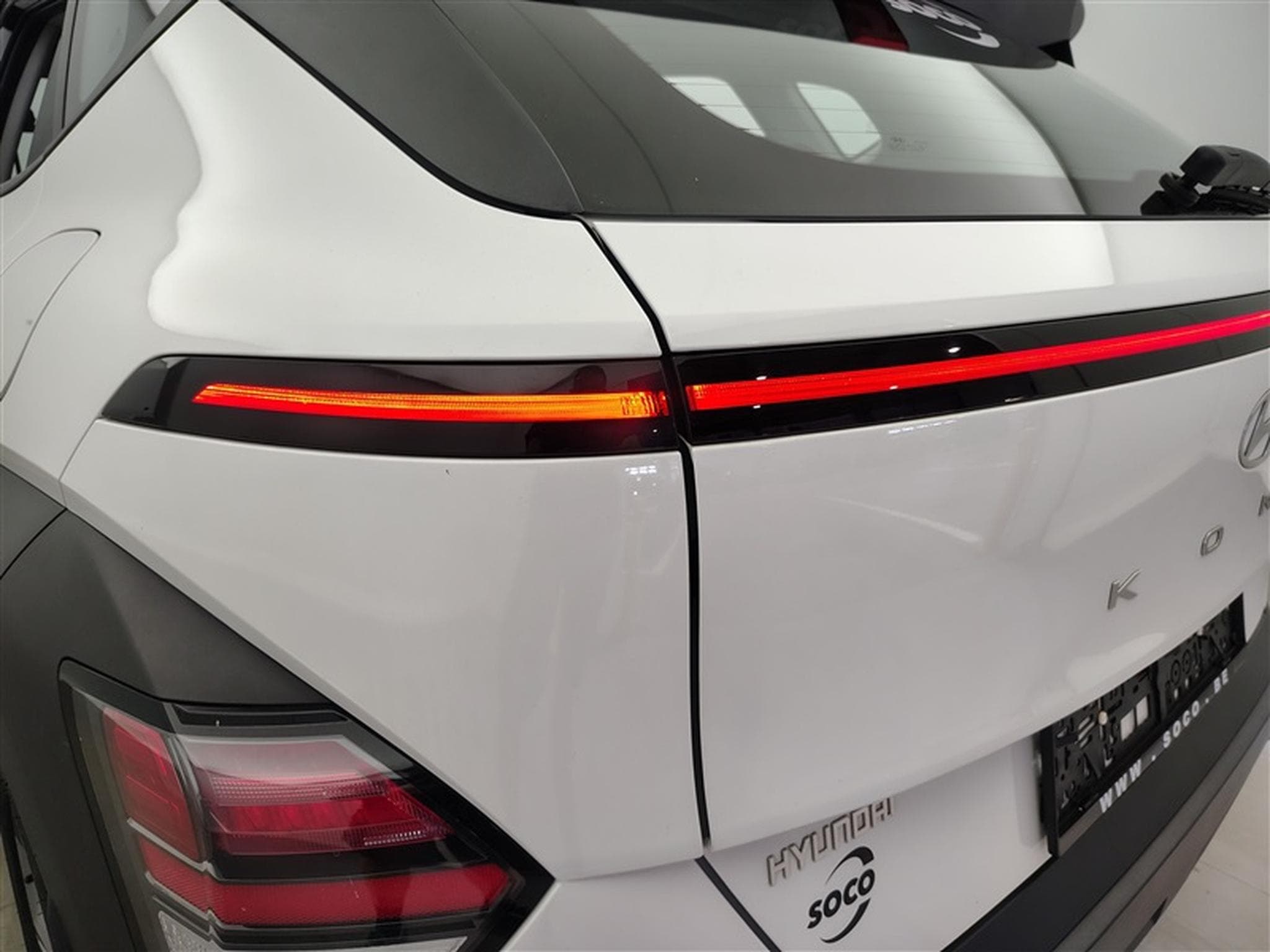 Hyundai Kona 1.0 T-GDi Twist DCT CARPLAY / CLIM / TEL (2024) - Photo 16