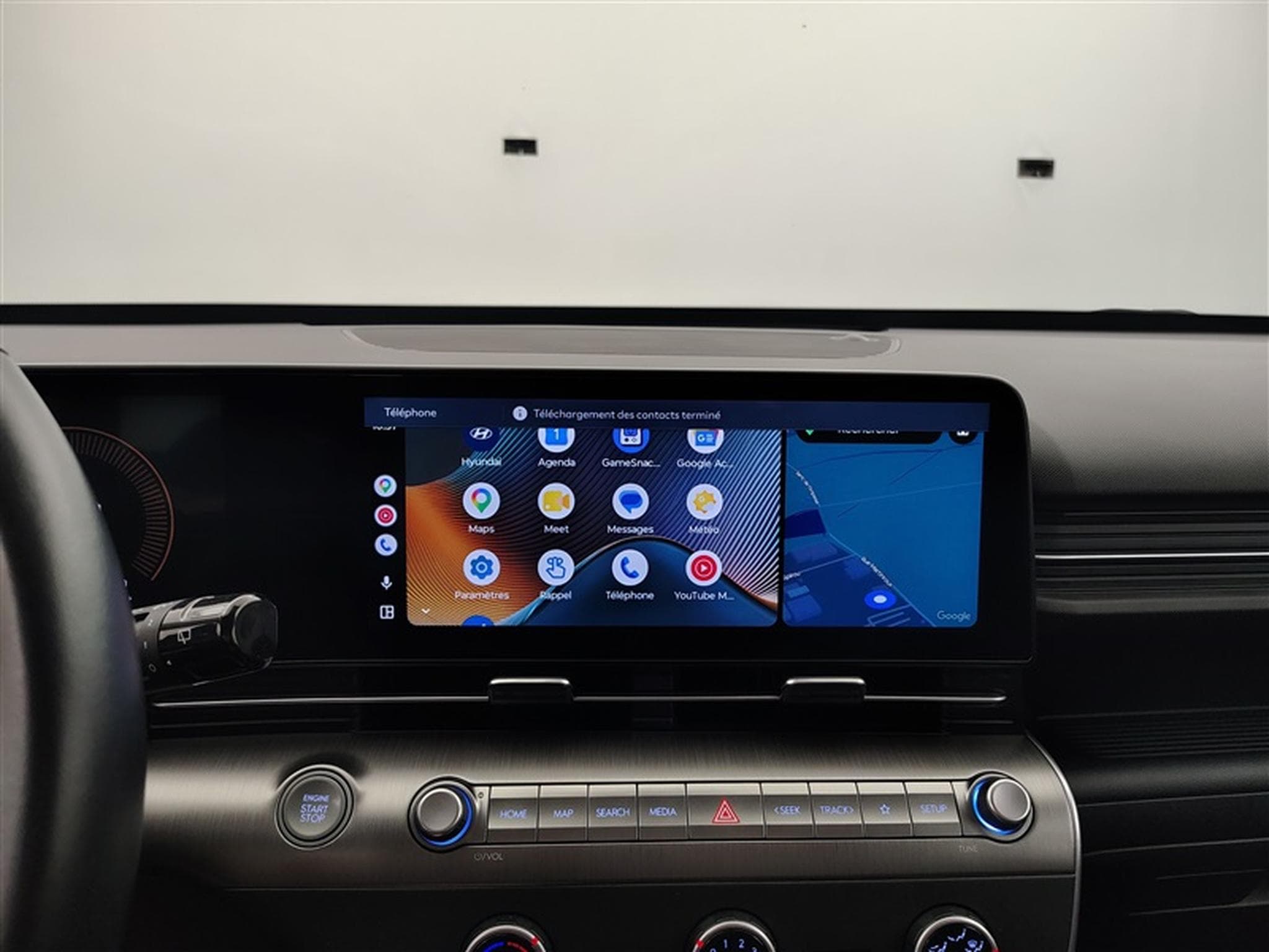 Hyundai Kona 1.0 T-GDi Twist DCT CARPLAY / CLIM / TEL (2024) - Photo 20