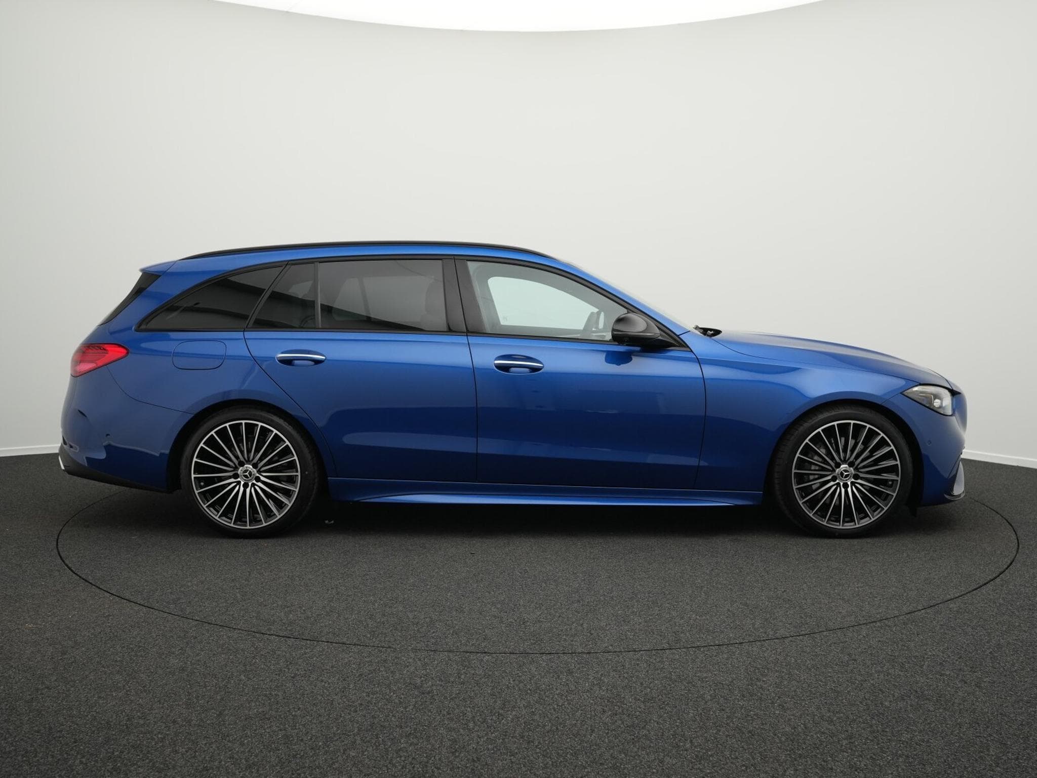 Mercedes C 220 d T-Modell (2025) - Photo 5